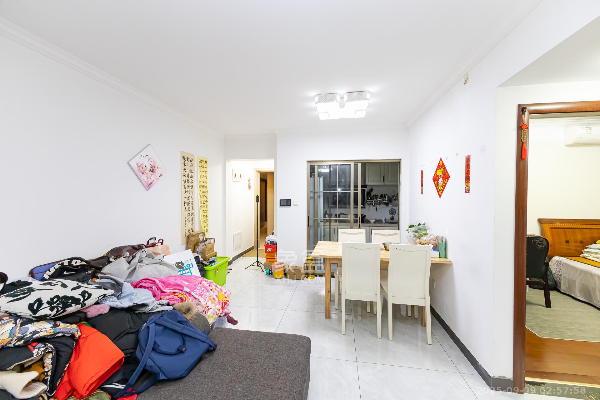 时代倾城三期  1室0厅0卫    54.0万客厅