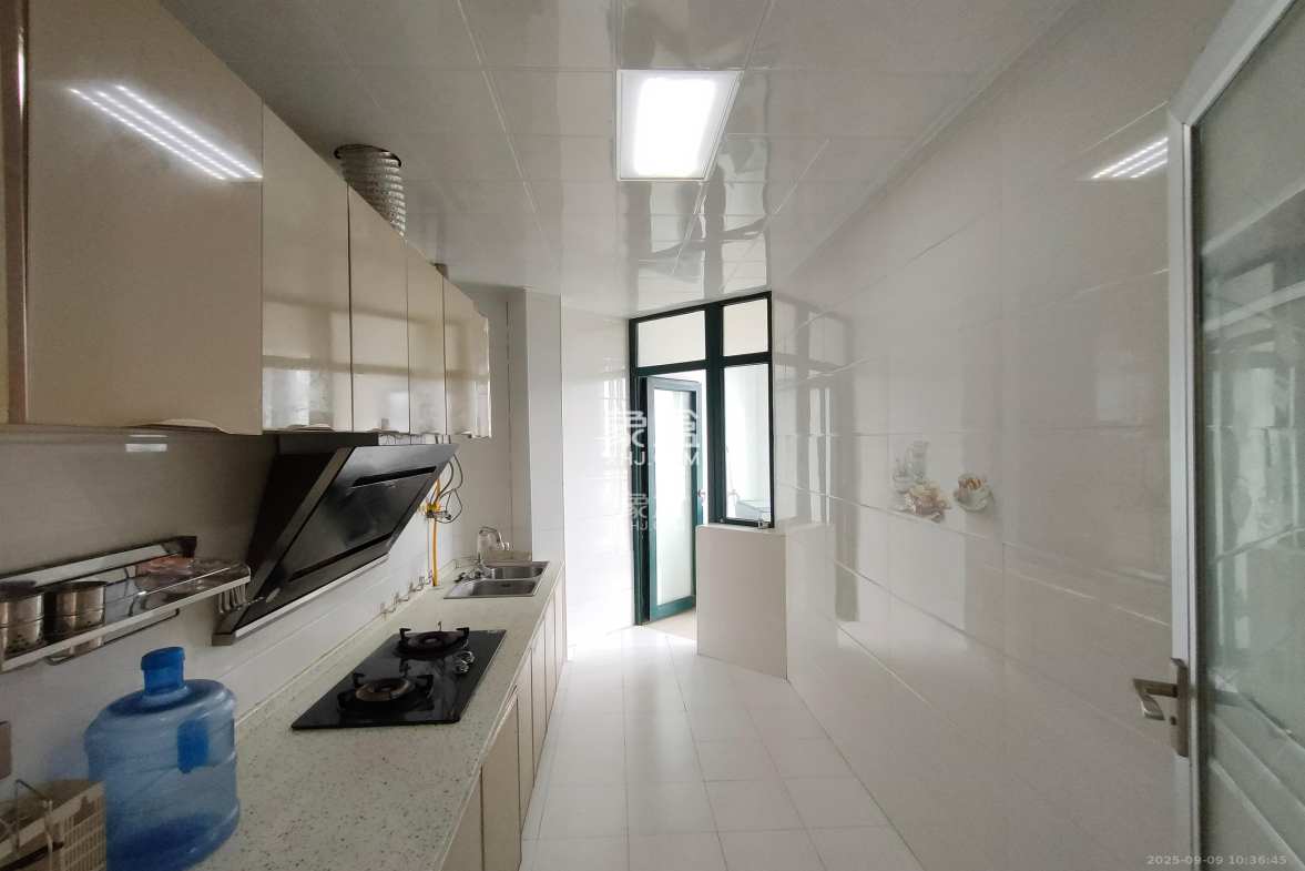 凯乐湘园  2室2厅1卫    2500.0元/月 凯乐湘园  2室2厅1卫    2500.0元/月室内图