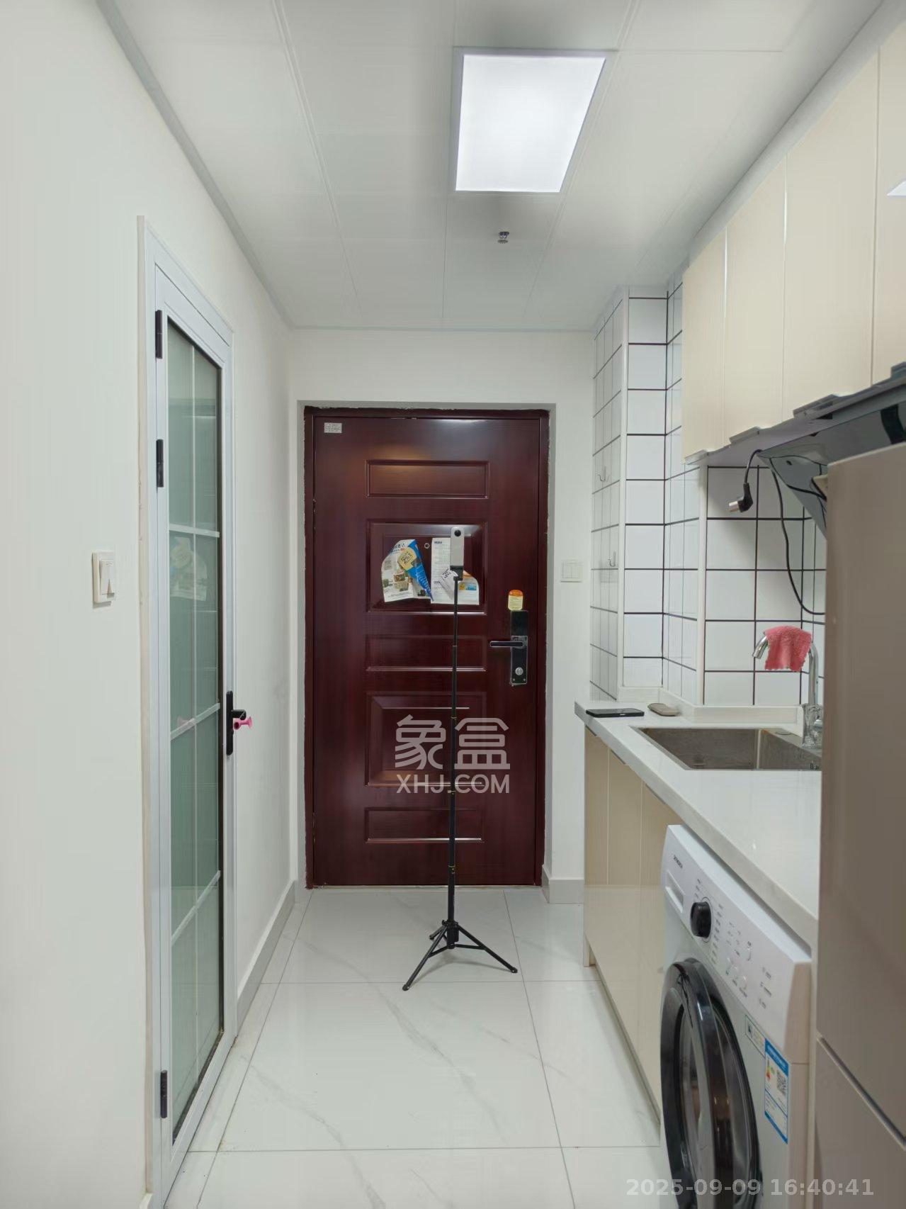 保利天禧EF区 1室1厅1卫 1600.0元/月 保利天禧EF区 1室1厅1卫 1600.0元/月室内图