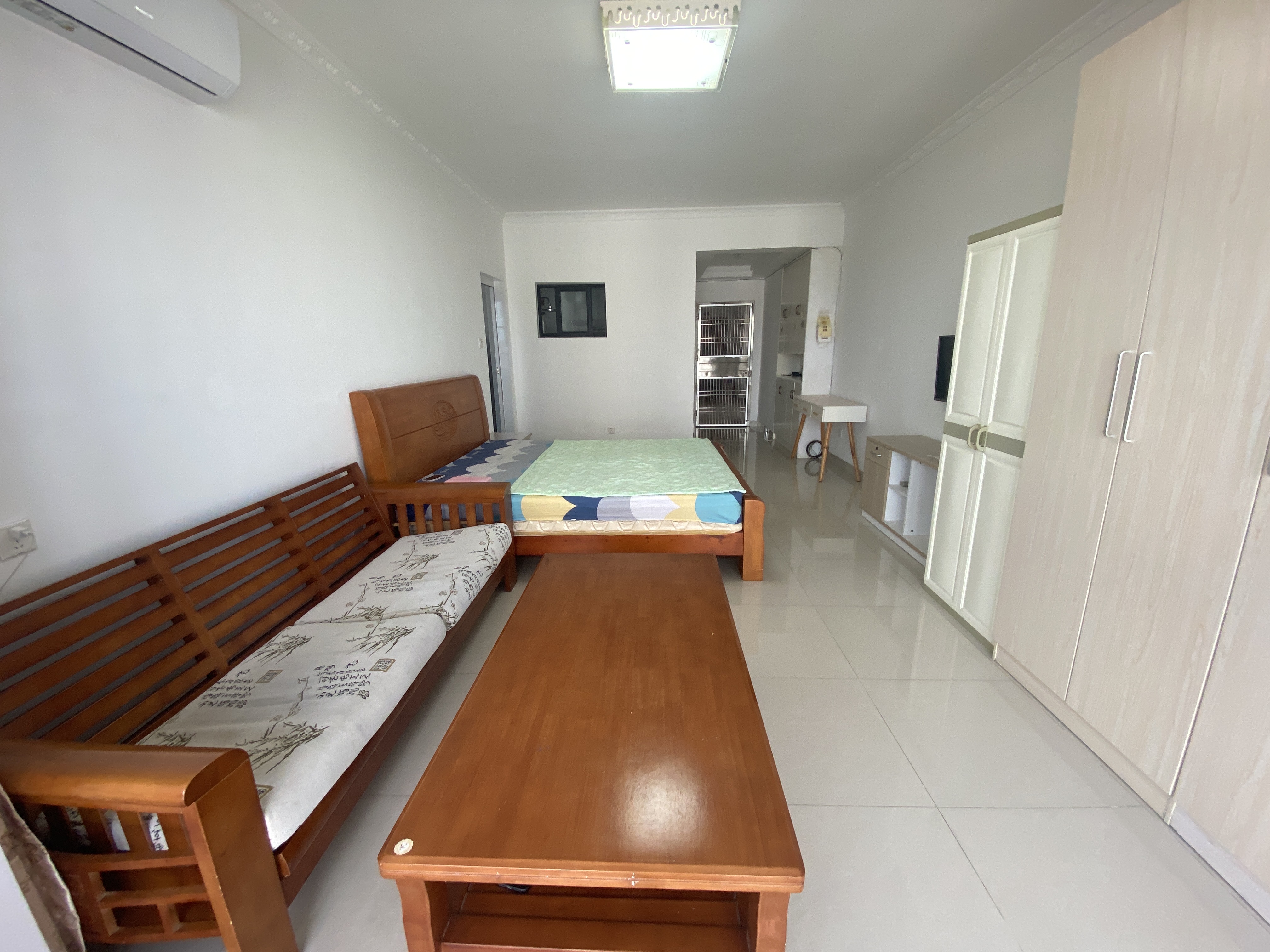 滨河华庭 1室1厅1卫 1500.0元/月 滨河华庭 1室1厅1卫 1500.0元/月室内图