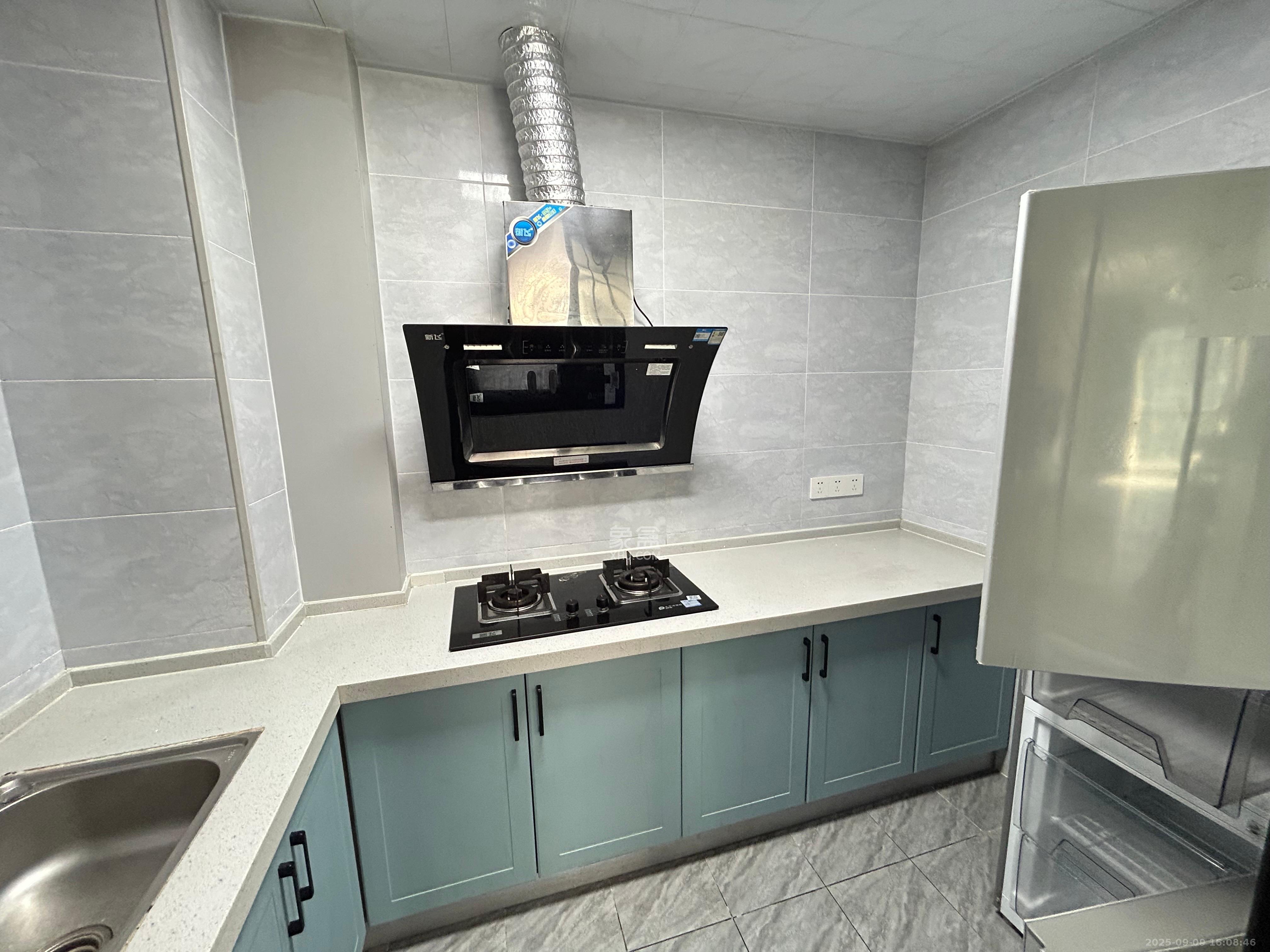 润和湘江天地C区  2室2厅2卫    3300.0元/月室内图