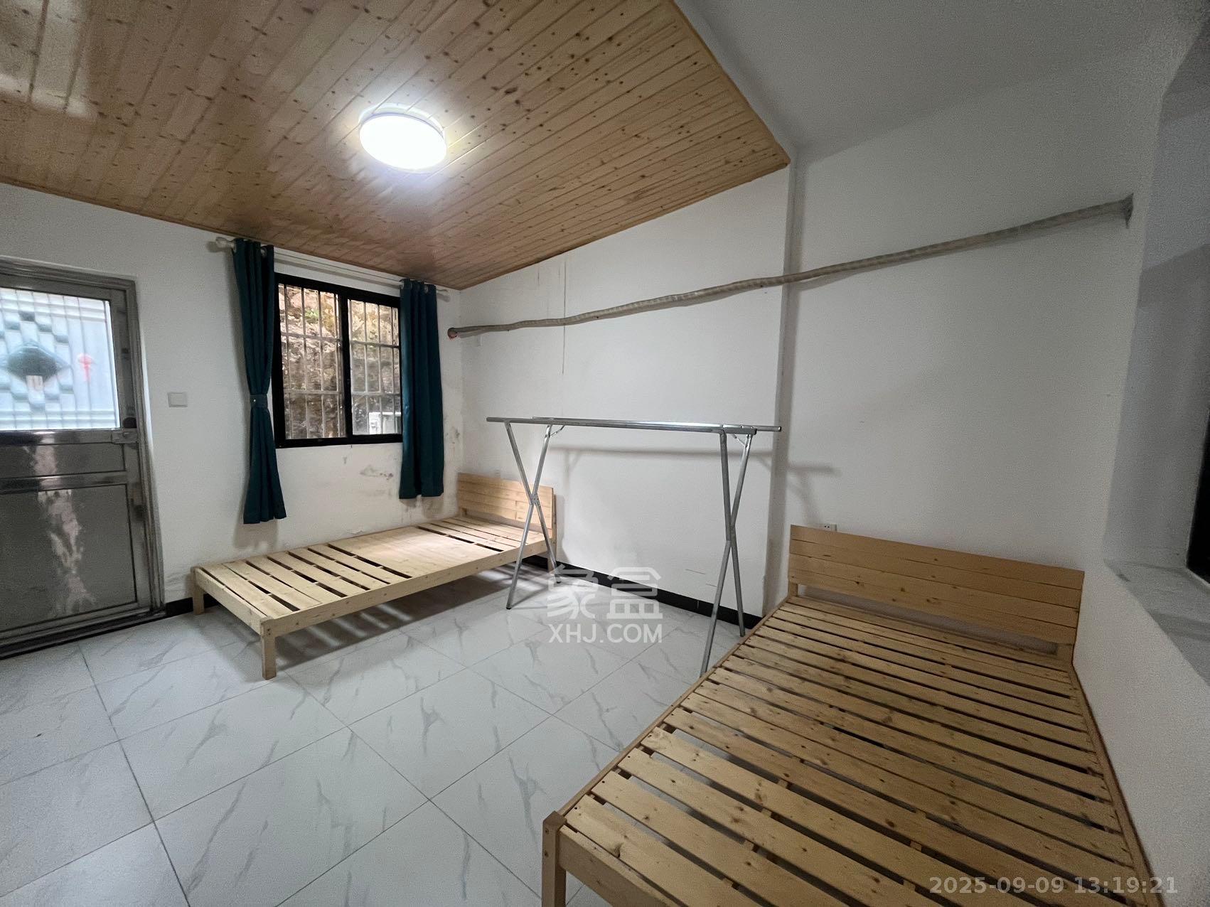 火把山社区  2室2厅1卫   1400.00元/月室内图