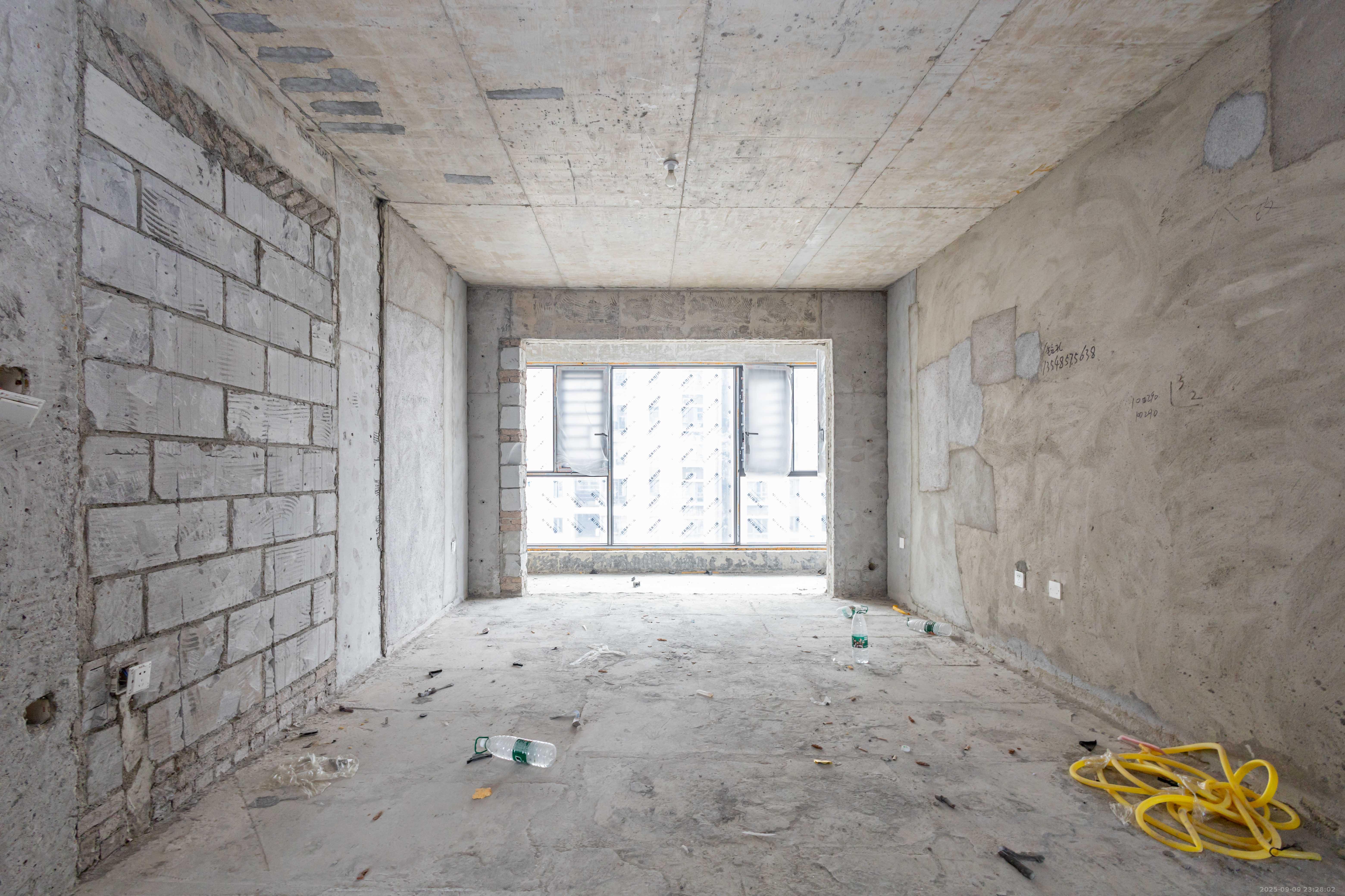 敏捷珑玥府  3室2厅2卫    67.0万 敏捷珑玥府  3室2厅2卫    67.0万客厅