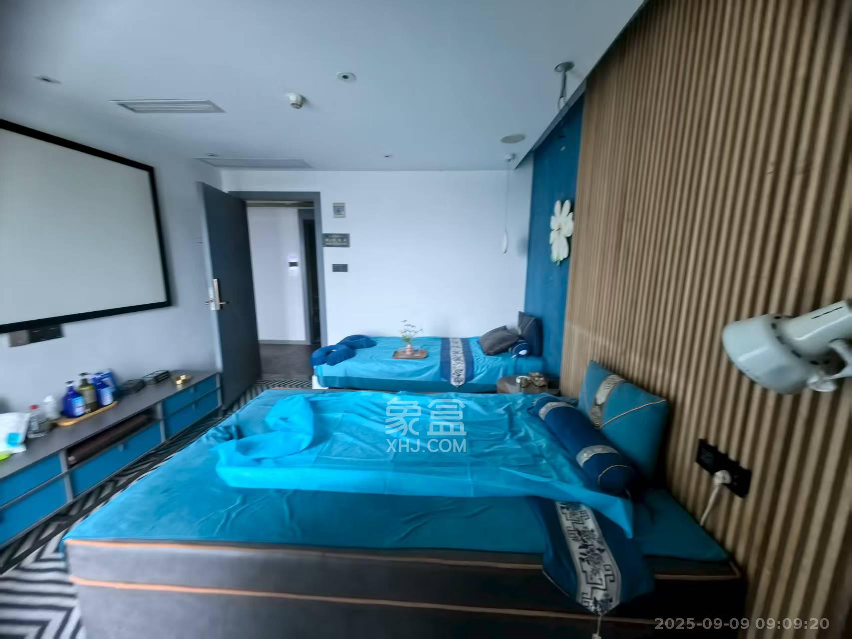 潮宗御苑 5室2厅2卫 7000.0元/月 潮宗御苑 5室2厅2卫 7000.0元/月室内图