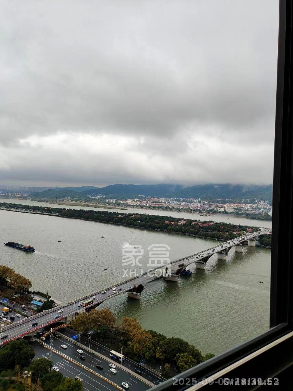 万达公馆  4室2厅1卫    9500.0元/月室内图