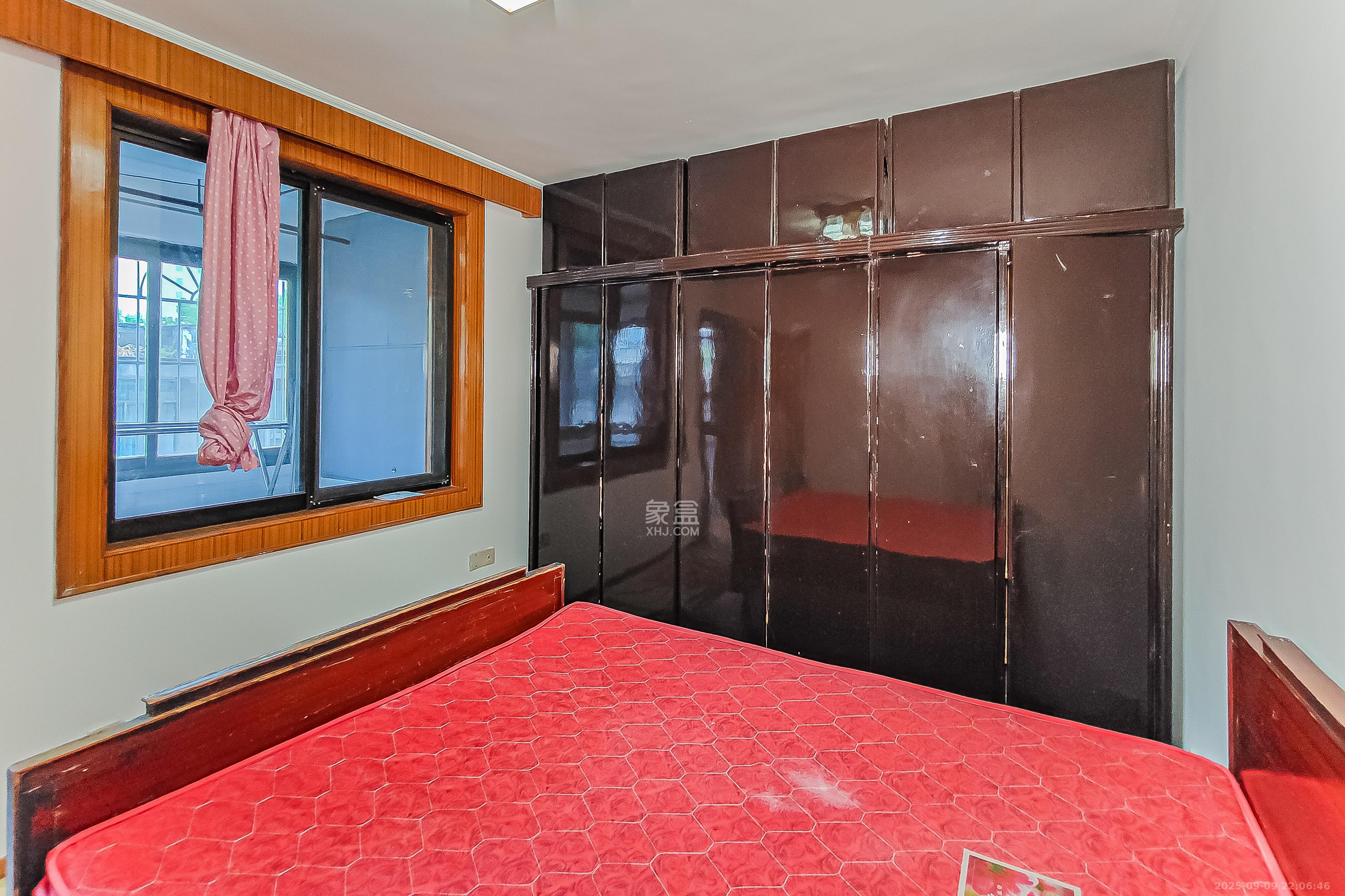 东塘电力院  3室2厅1卫    128.0万卧室