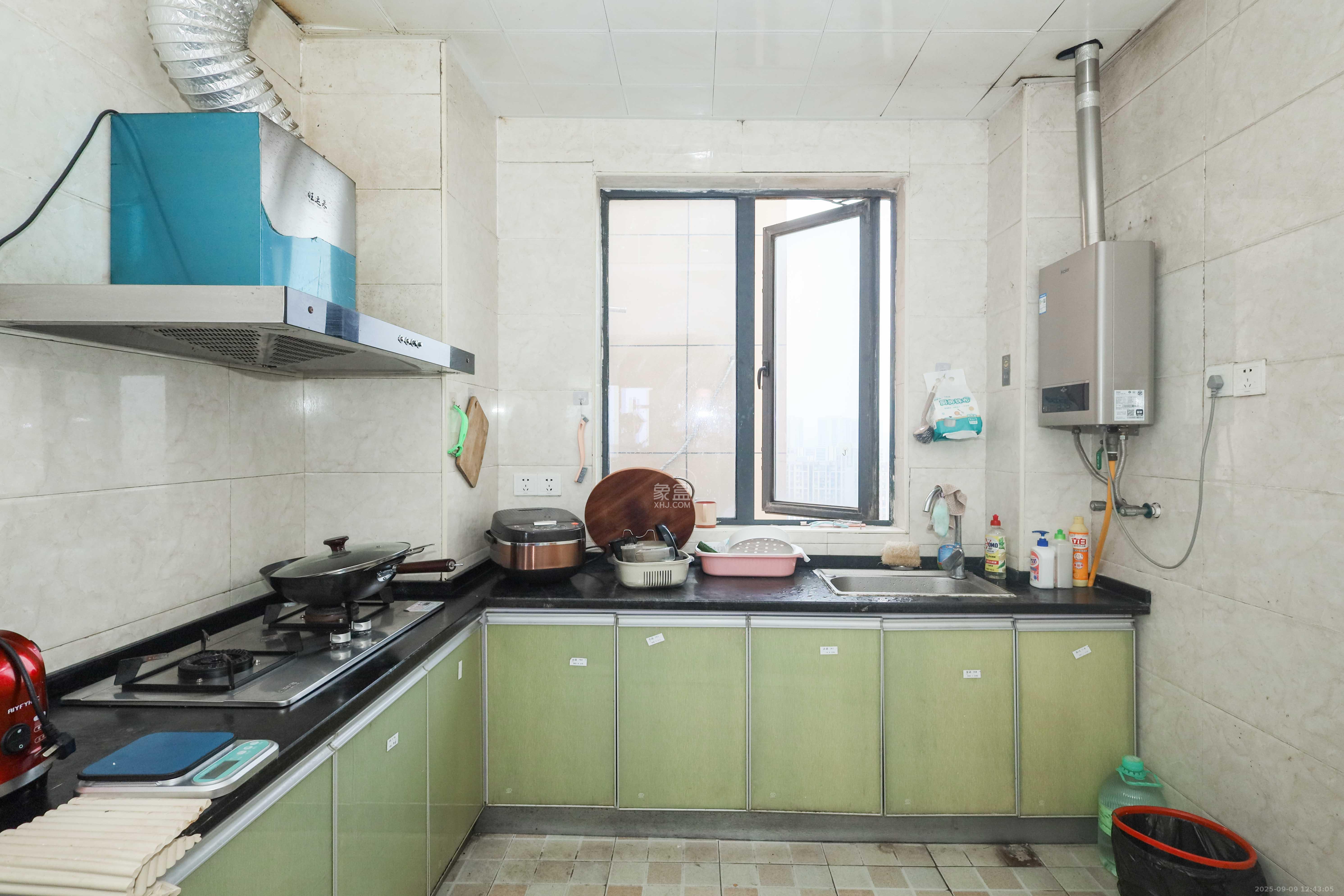 润芳园 3室2厅2卫 69.0万 润芳园 3室2厅2卫 69.0万厨房