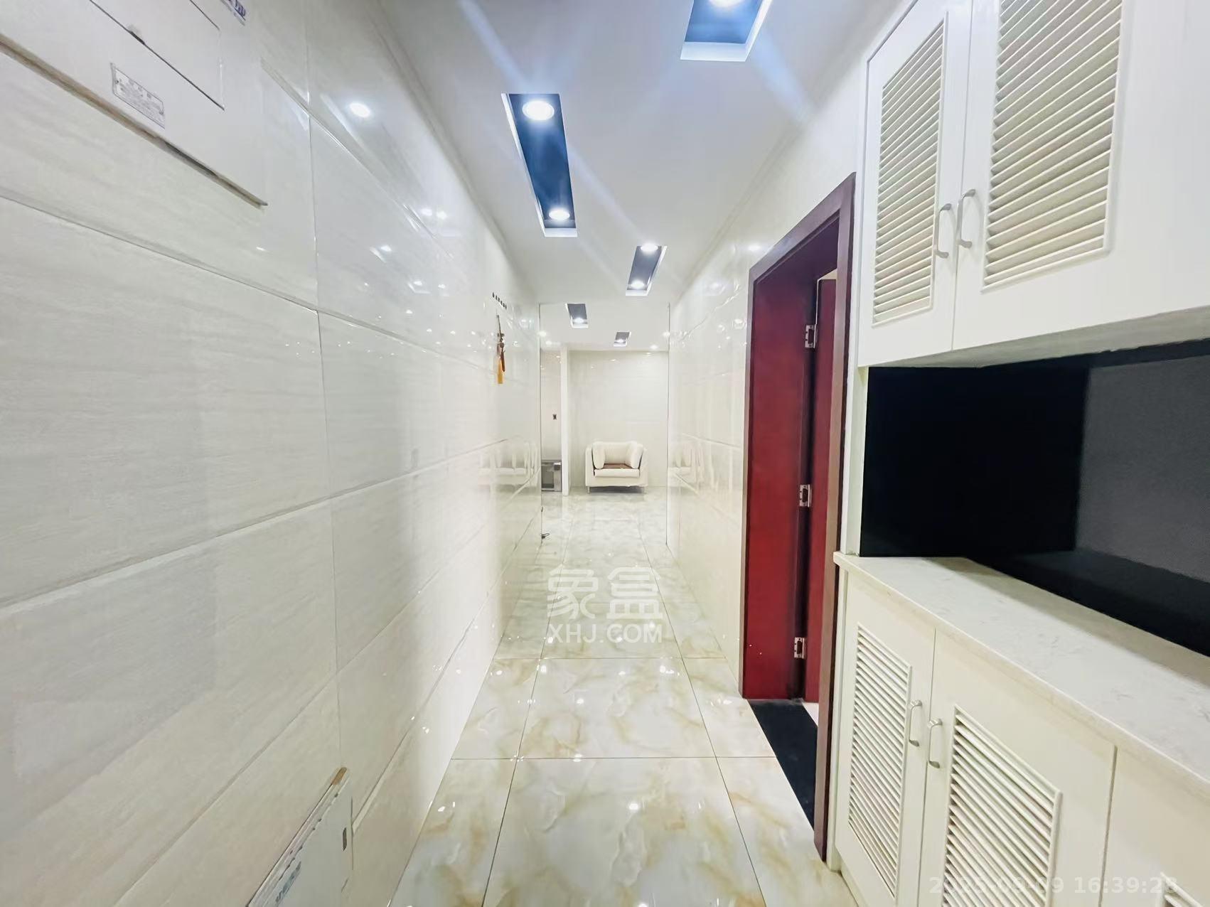 北辰三角洲E5区  3室2厅2卫    4000.0元/月 北辰三角洲E5区  3室2厅2卫    4000.0元/月室内图