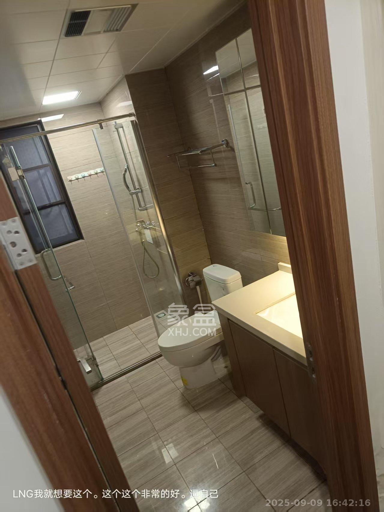 阳光城尚东湾蓝莓苑  3室2厅1卫    2600.0元/月室内图