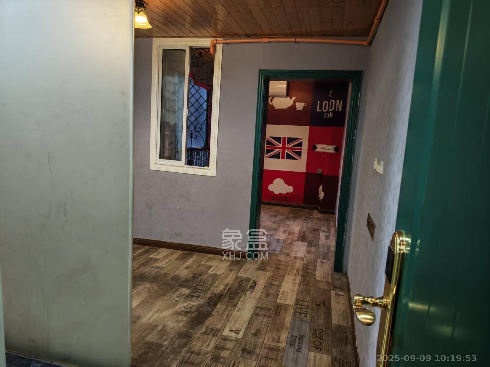 五一大道202(中环壹世界) 1室2厅2卫 8000.0元/月 五一大道202(中环壹世界) 1室2厅2卫 8000.0元/月室内图