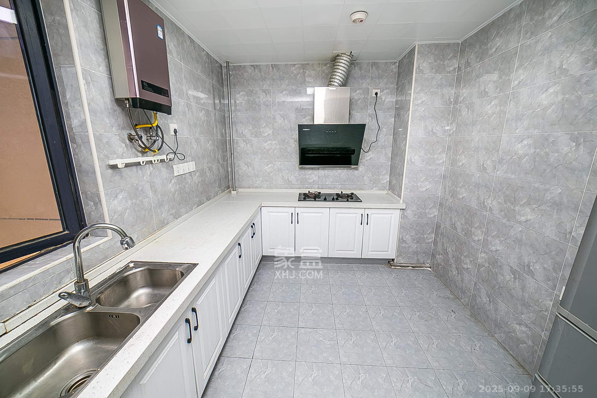 荣悦台 3室2厅2卫 200.0万 荣悦台 3室2厅2卫 200.0万其他