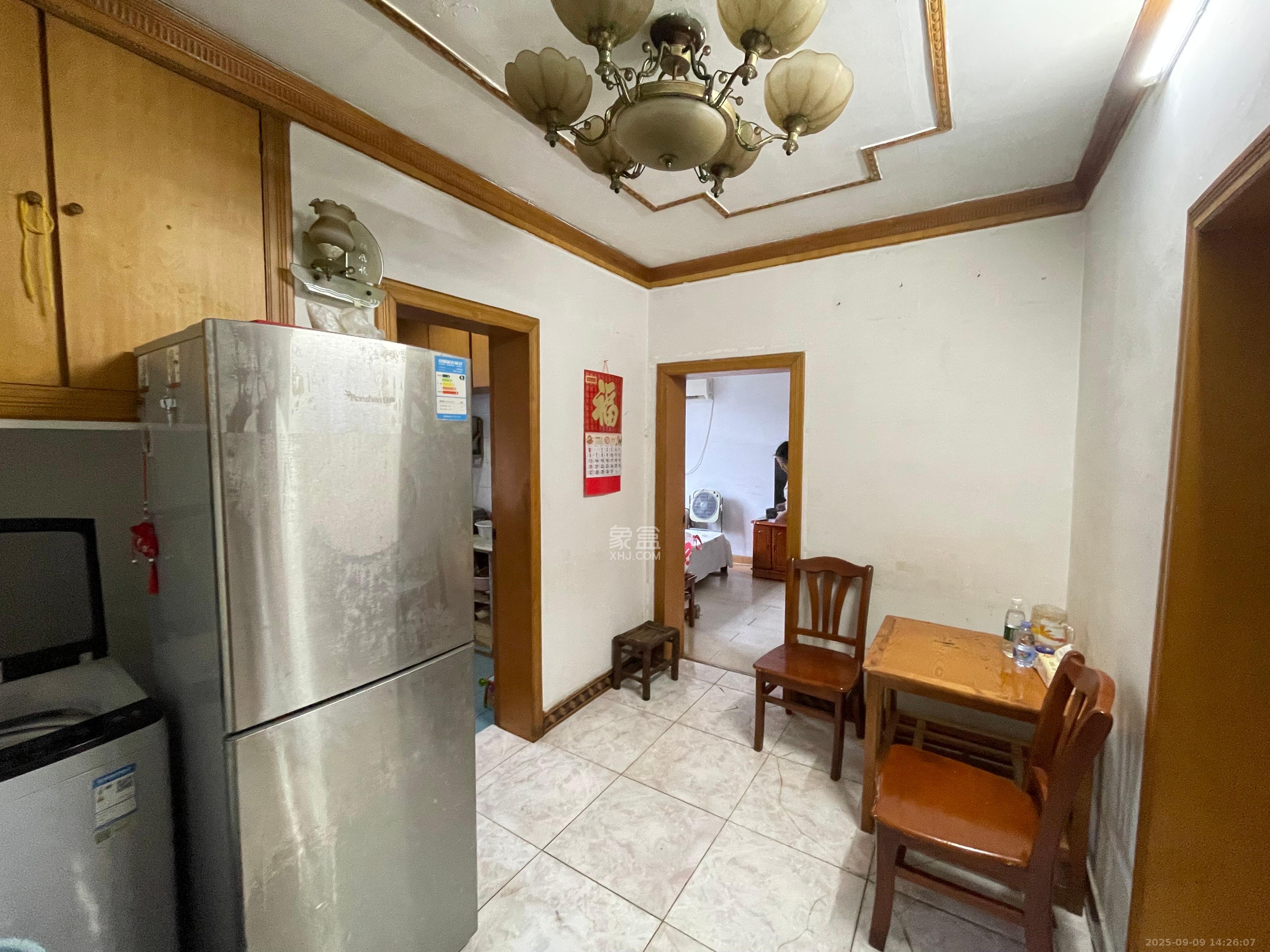 国庆新村  2室1厅1卫    1400.0元/月 国庆新村  2室1厅1卫    1400.0元/月室内图