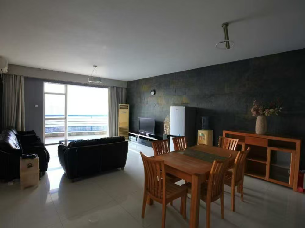 紫荆花园一期  3室2厅2卫    7000.0元/月 紫荆花园一期  3室2厅2卫    7000.0元/月室内图