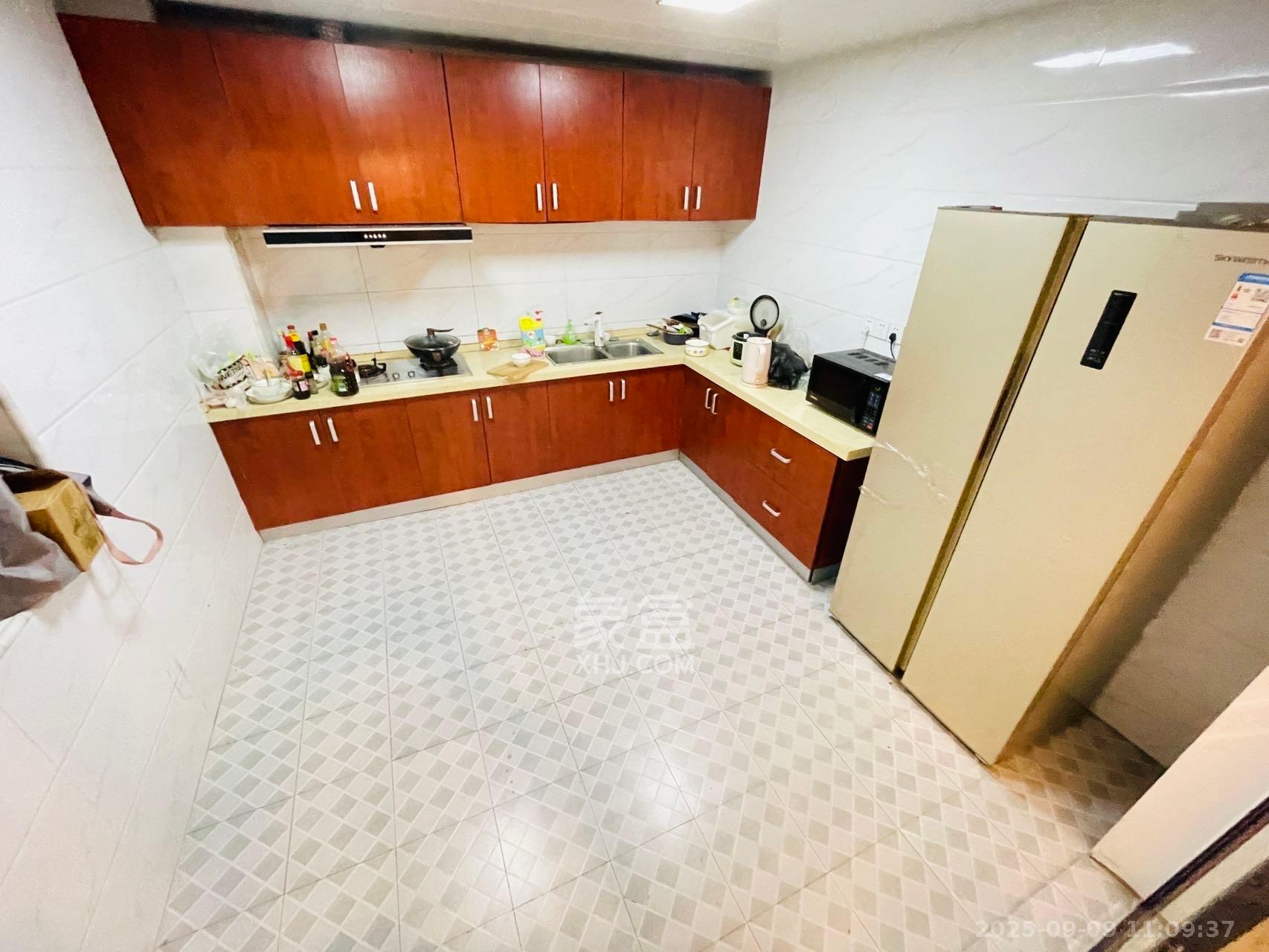 归心苑 7室3厅4卫 12800.0元/月 归心苑 7室3厅4卫 12800.0元/月室内图