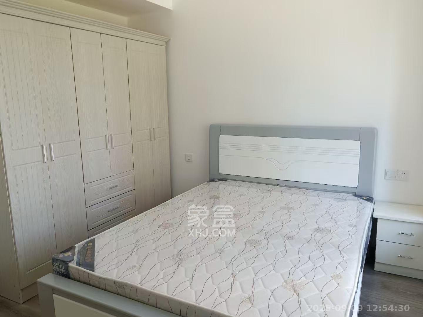 五矿万境蓝山  4室2厅2卫    2500.0元/月室内图