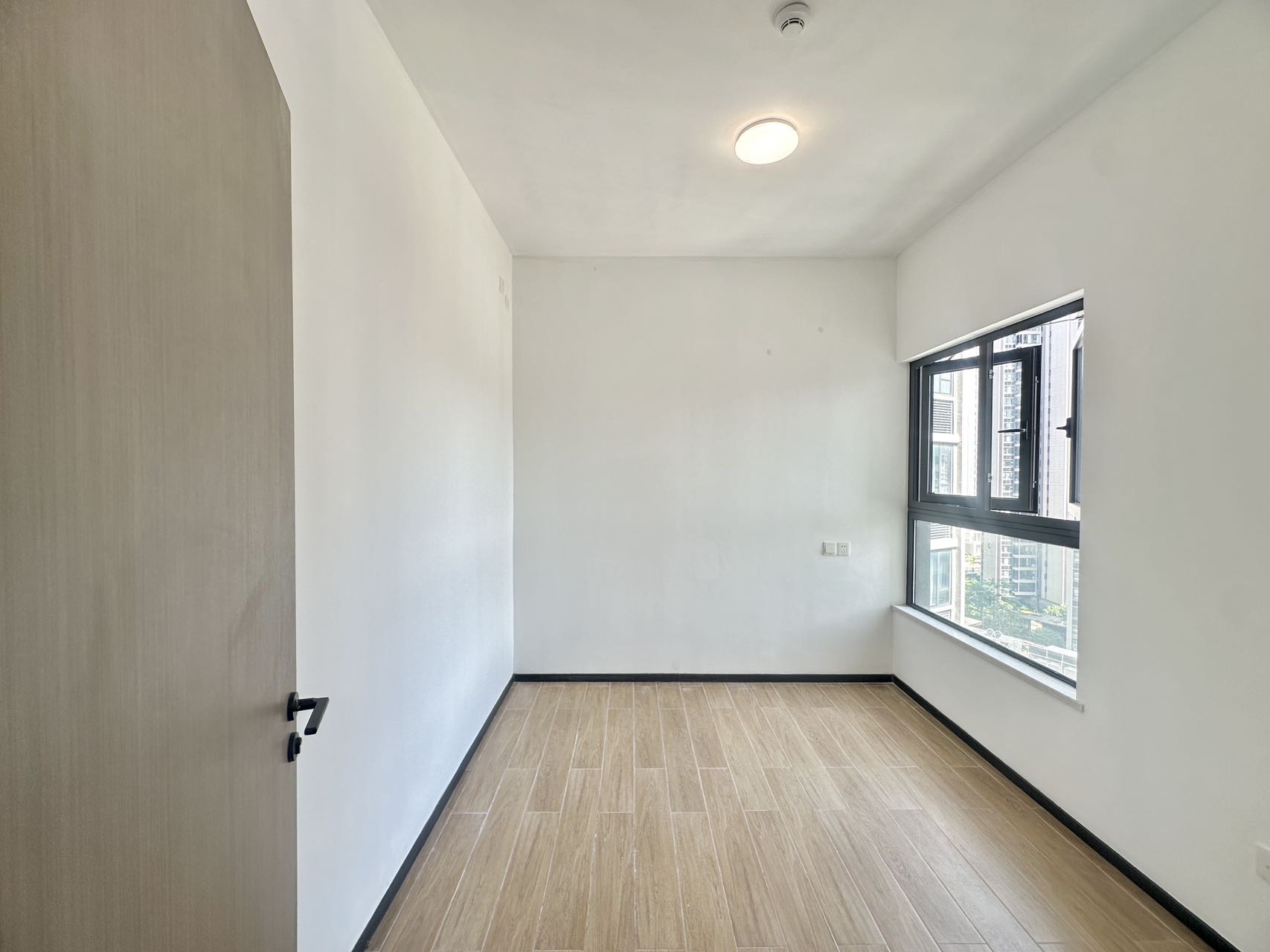 中海汇德里  3室2厅2卫    4500.0元/月 中海汇德里  3室2厅2卫    4500.0元/月室内图