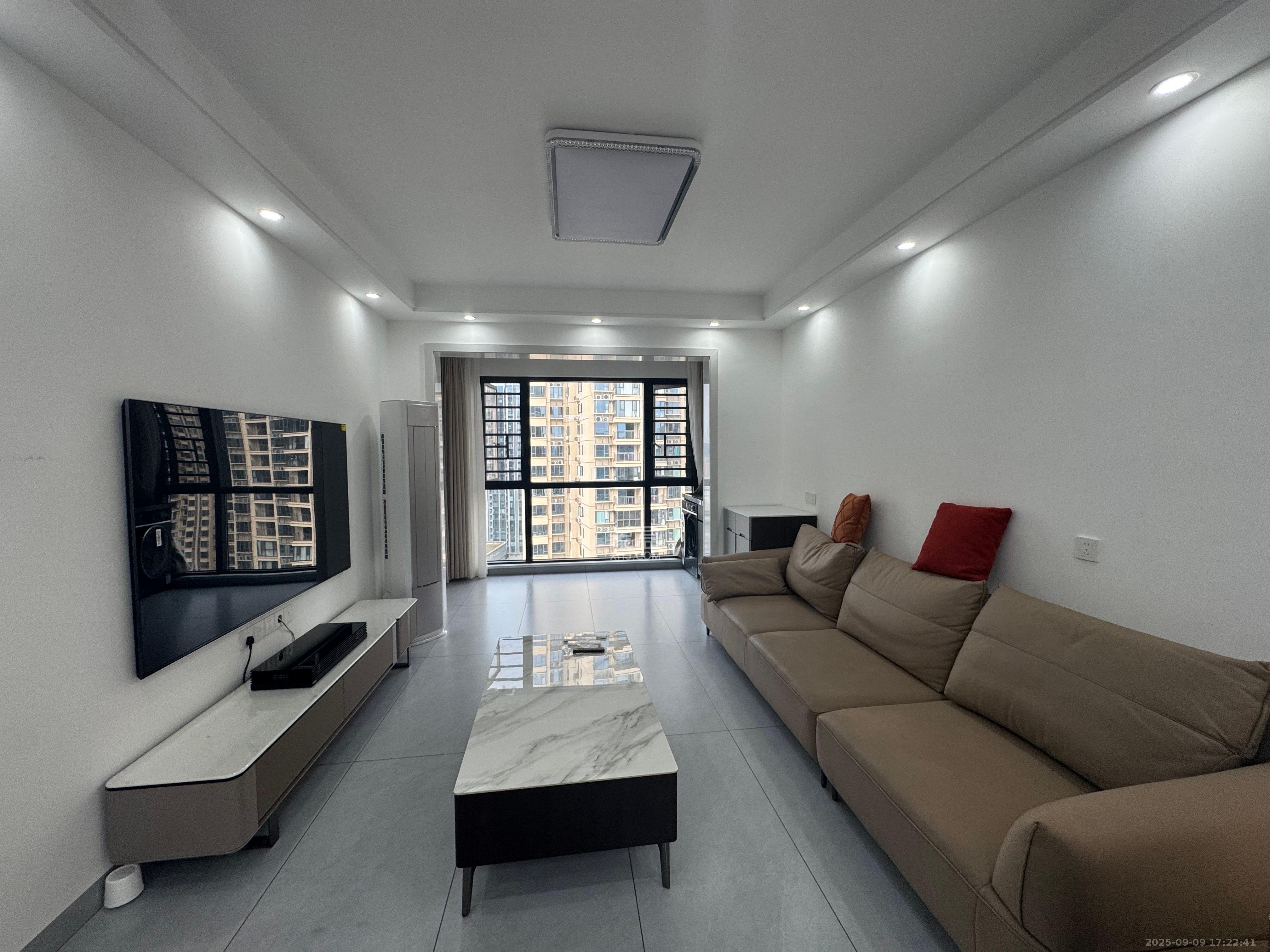 岭福家苑(天心佳苑)  3室2厅2卫    3700.0元/月 岭福家苑(天心佳苑)  3室2厅2卫    3700.0元/月