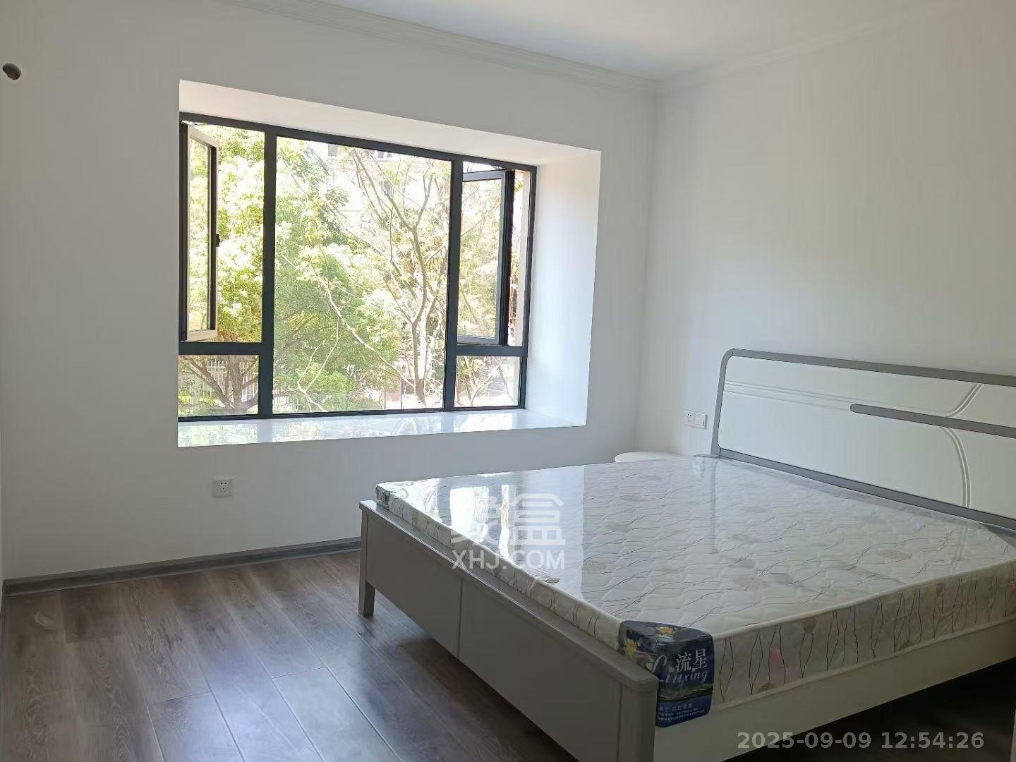 五矿万境蓝山  4室2厅2卫    2500.0元/月室内图