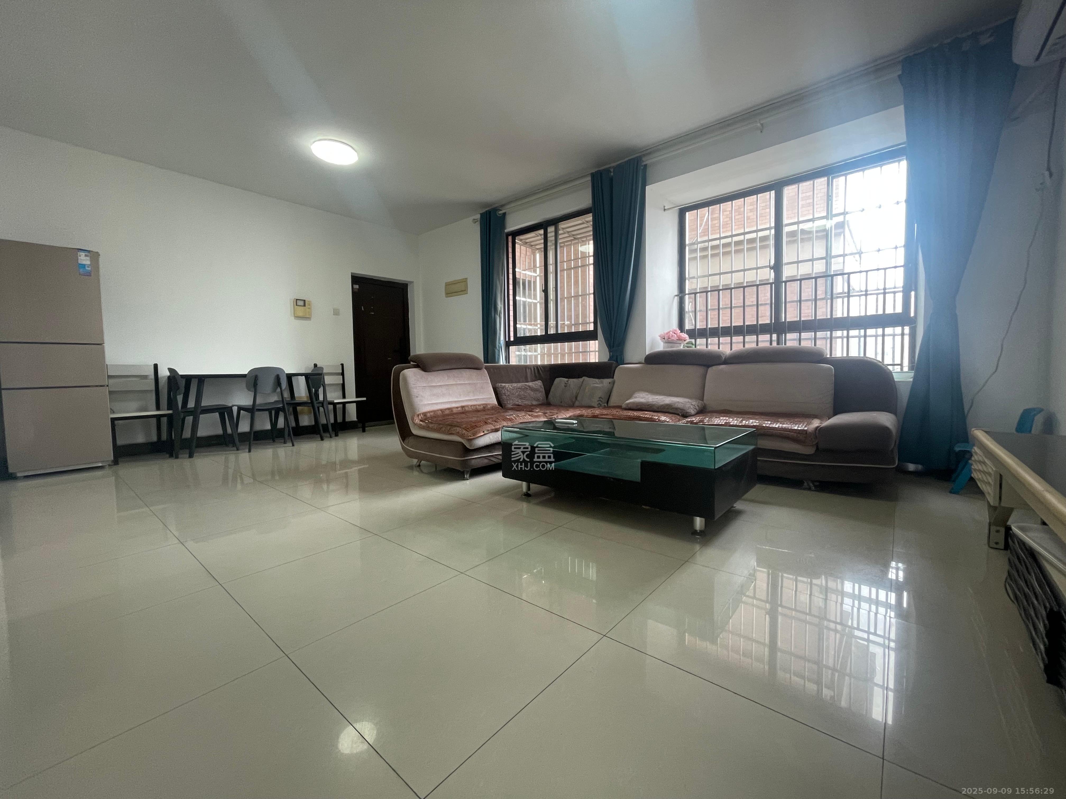 华润凤凰城一期 3室2厅1卫 1600.0元/月 华润凤凰城一期 3室2厅1卫 1600.0元/月室内图