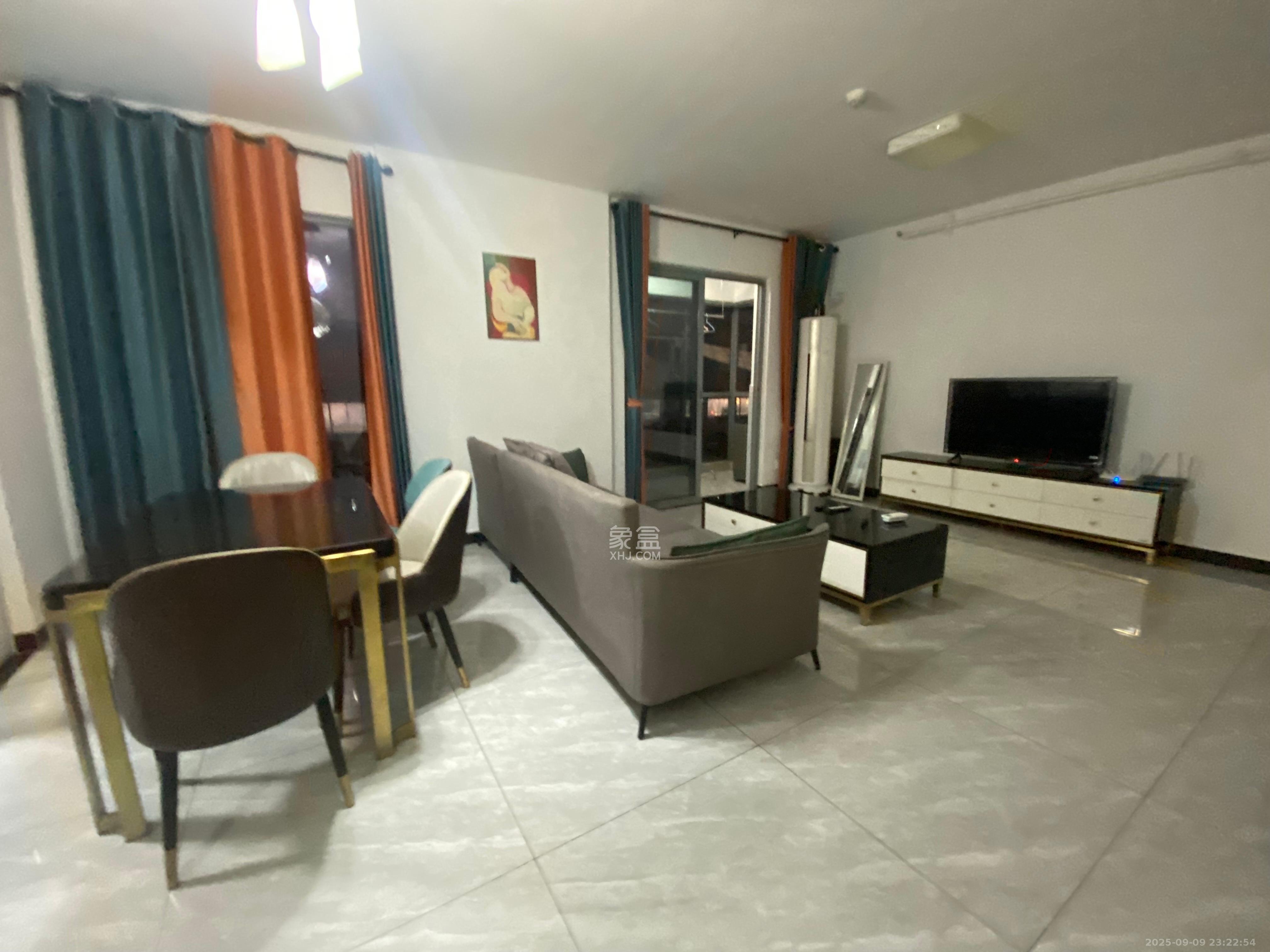 弘坤云寓  1室1厅1卫    2000.0元/月室内图