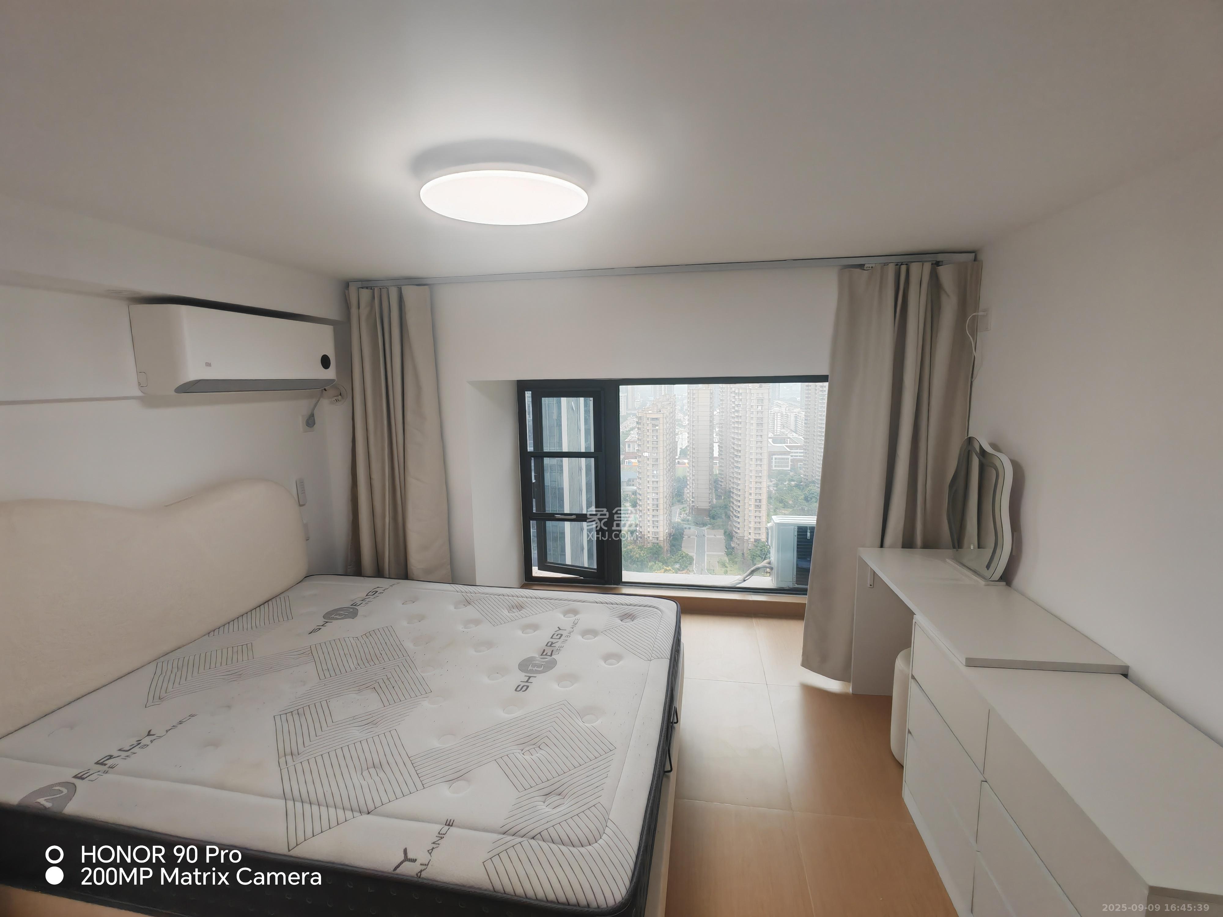 保利中环广场(保利中悦苑)  2室1厅1卫    2600.0元/月 保利中环广场(保利中悦苑)  2室1厅1卫    2600.0元/月室内图