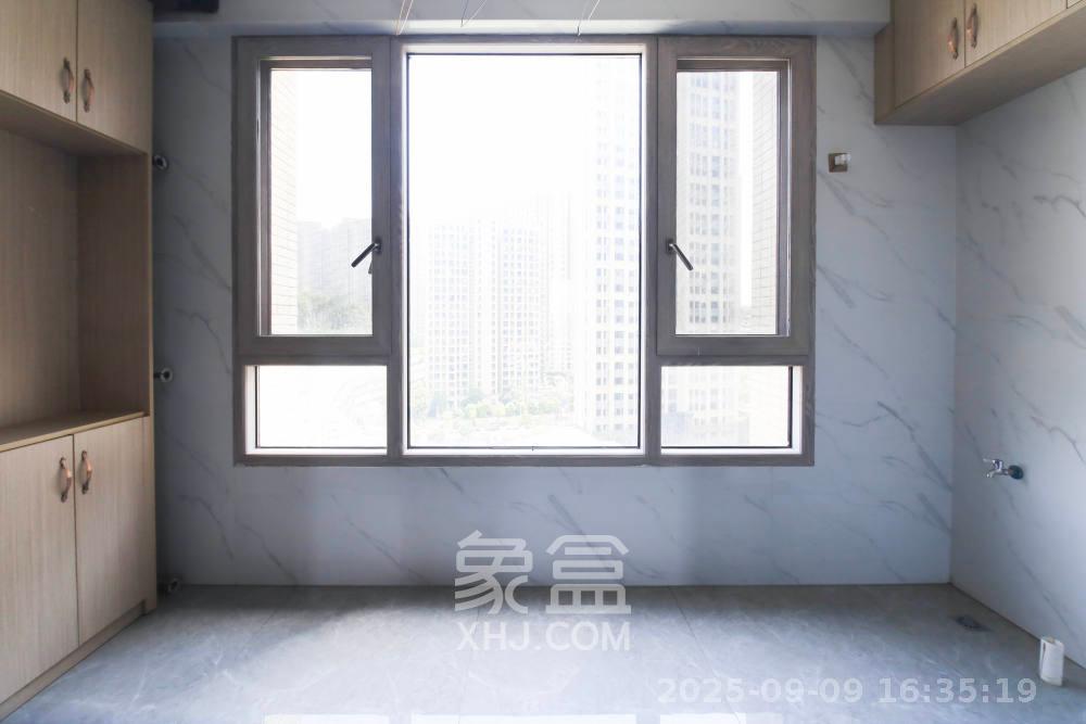 长房半岛蓝湾(观山月) 3室2厅1卫 2300.0元/月 长房半岛蓝湾(观山月) 3室2厅1卫 2300.0元/月室内图