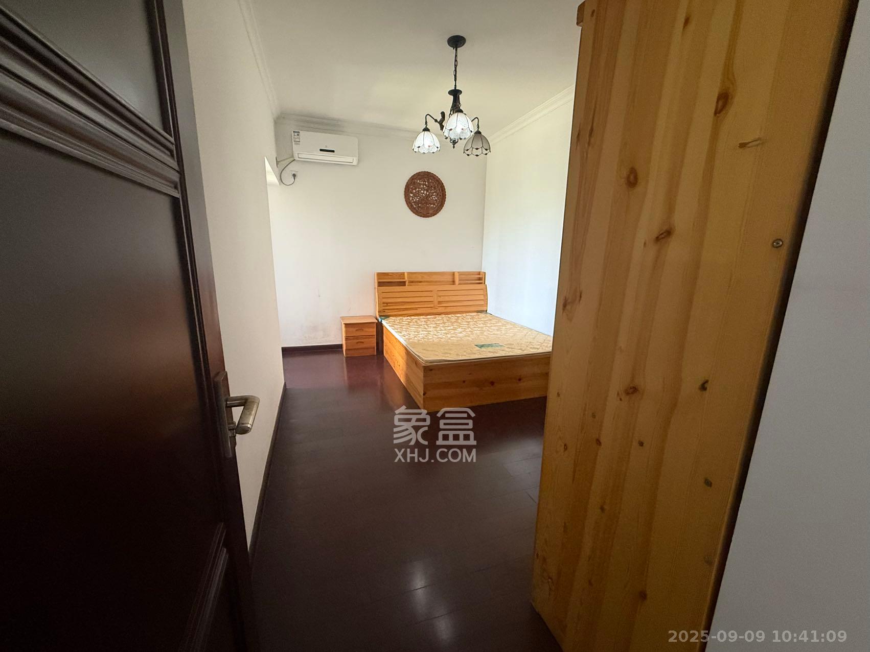 中海国际一期  3室2厅1卫    1999.0元/月 中海国际一期  3室2厅1卫    1999.0元/月室内图