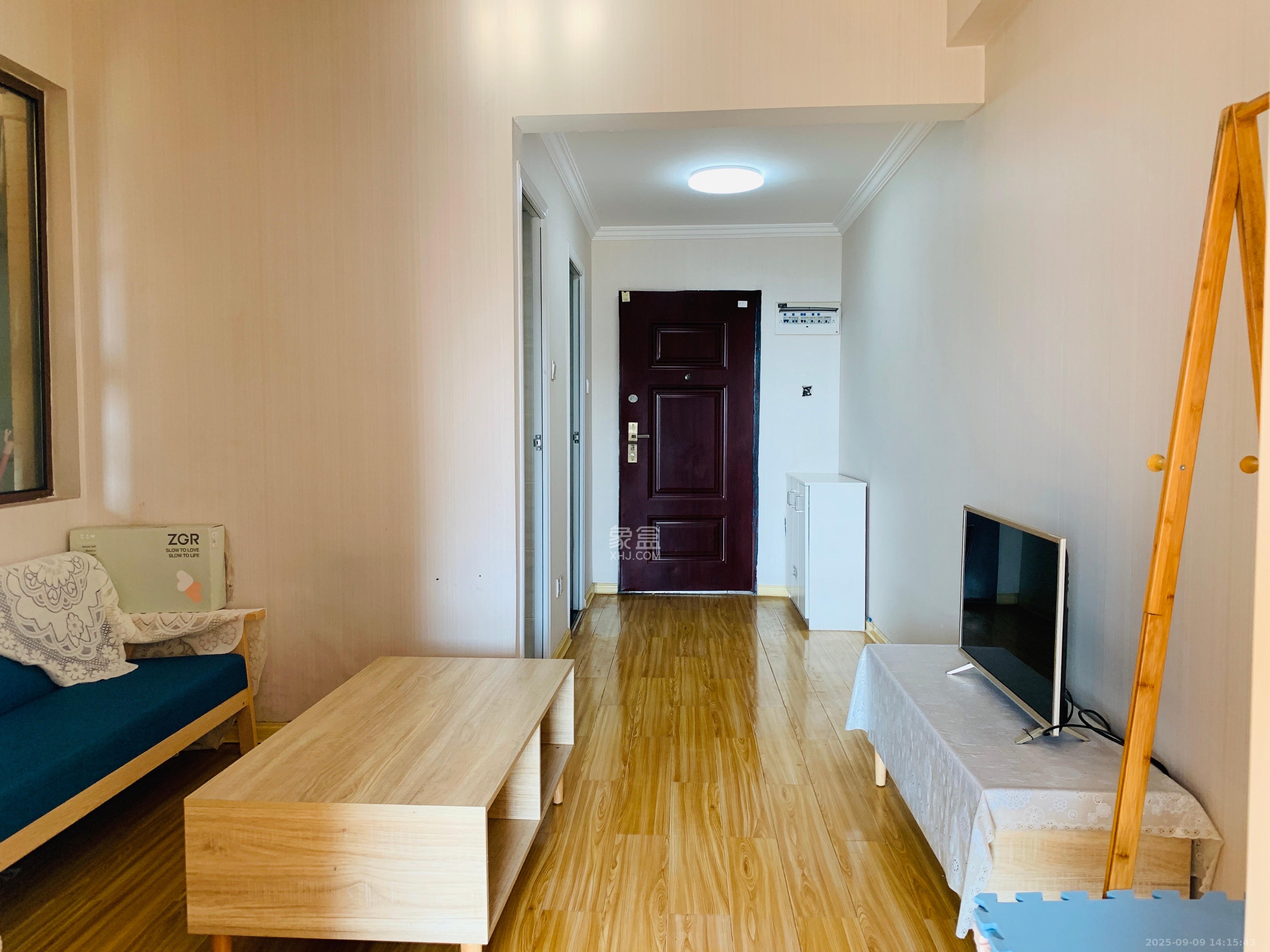 金房奥斯卡  1室1厅1卫    1300.0元/月