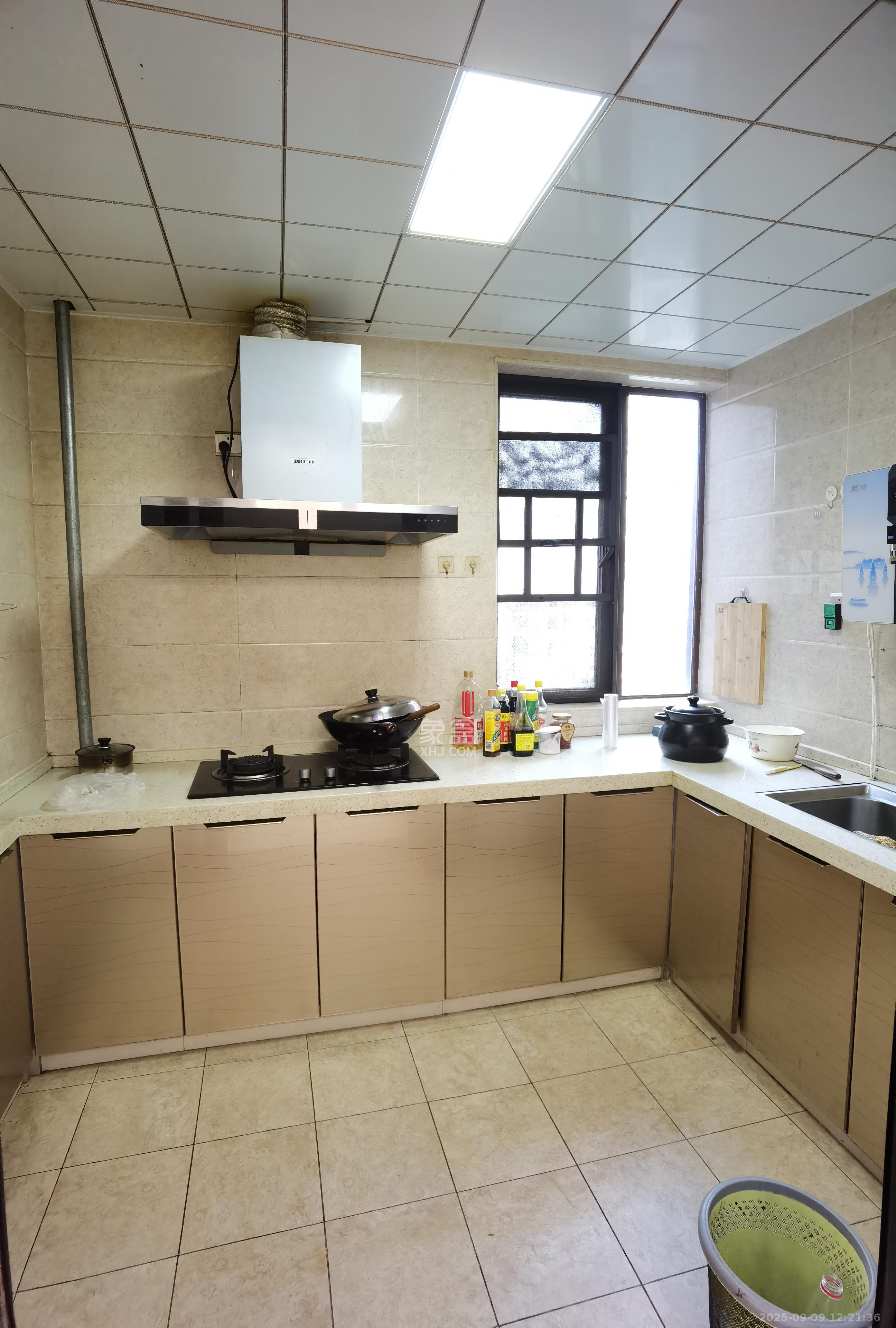 紫鑫御湖湾  4室2厅2卫    3000.0元/月 紫鑫御湖湾  4室2厅2卫    3000.0元/月室内图