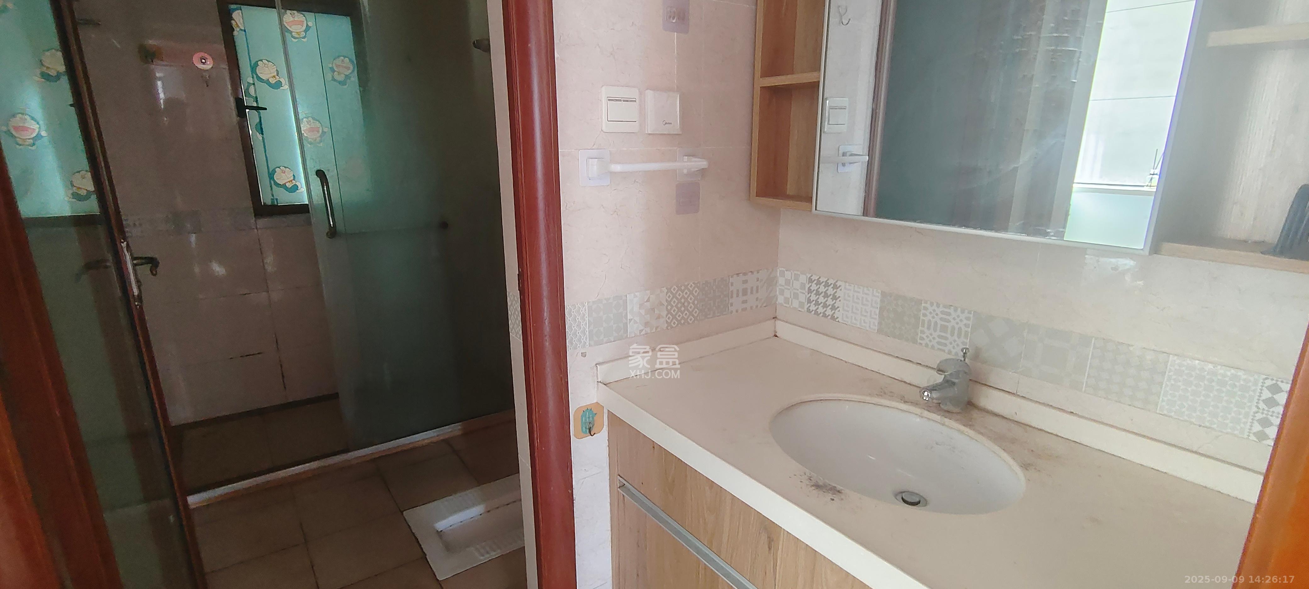 江山帝景哈佛  3室2厅1卫    2000.0元/月室内图