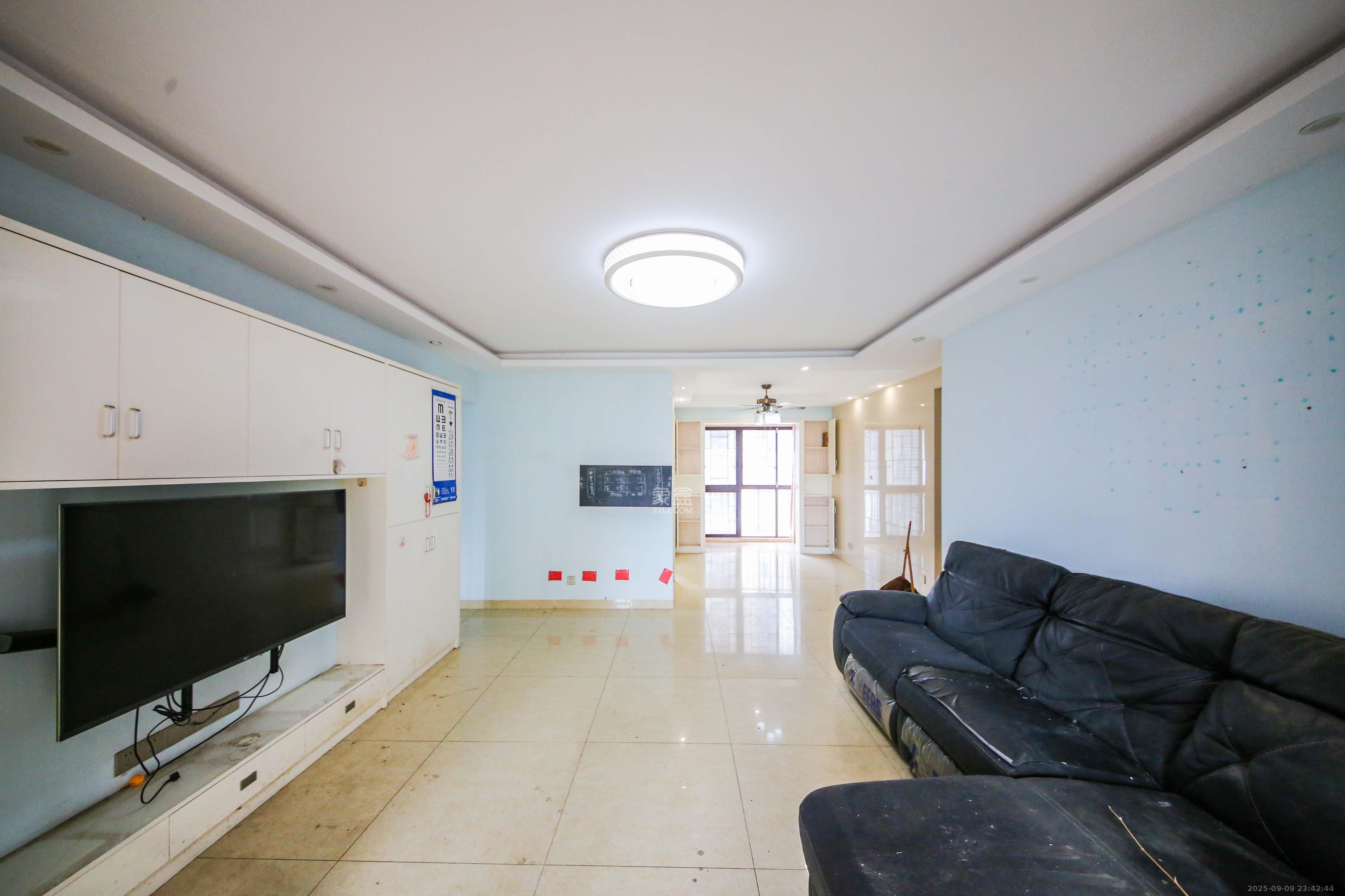 文景领秀  3室2厅1卫    98.0万 文景领秀  3室2厅1卫    98.0万