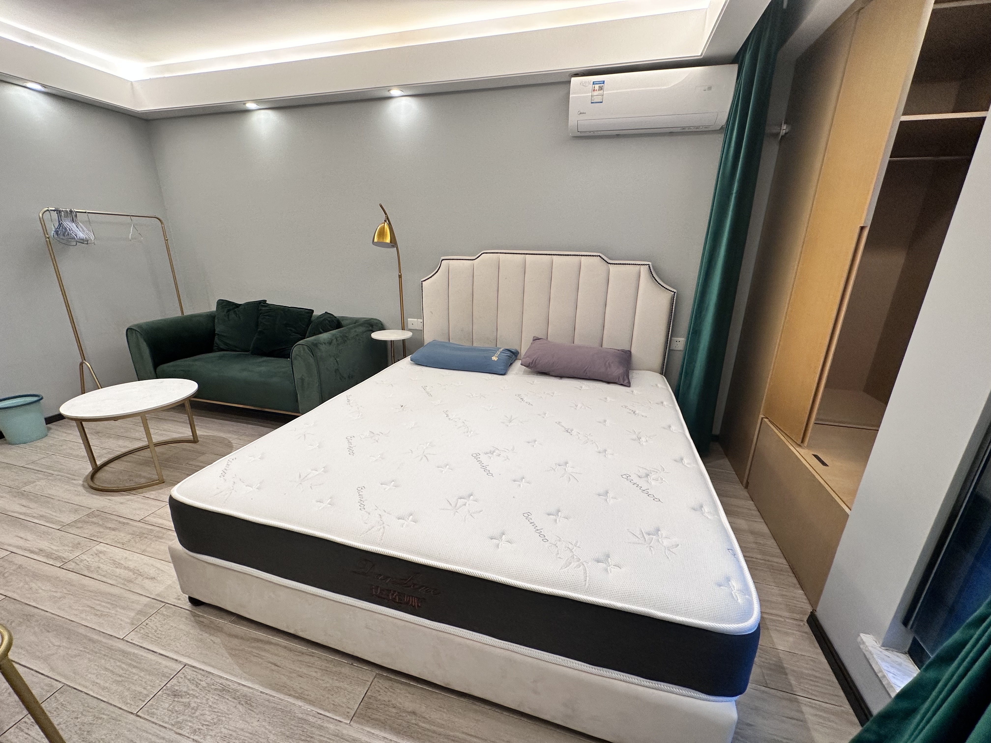 融创精彩天地 1室0厅1卫 2000.0元/月 融创精彩天地 1室0厅1卫 2000.0元/月室内图