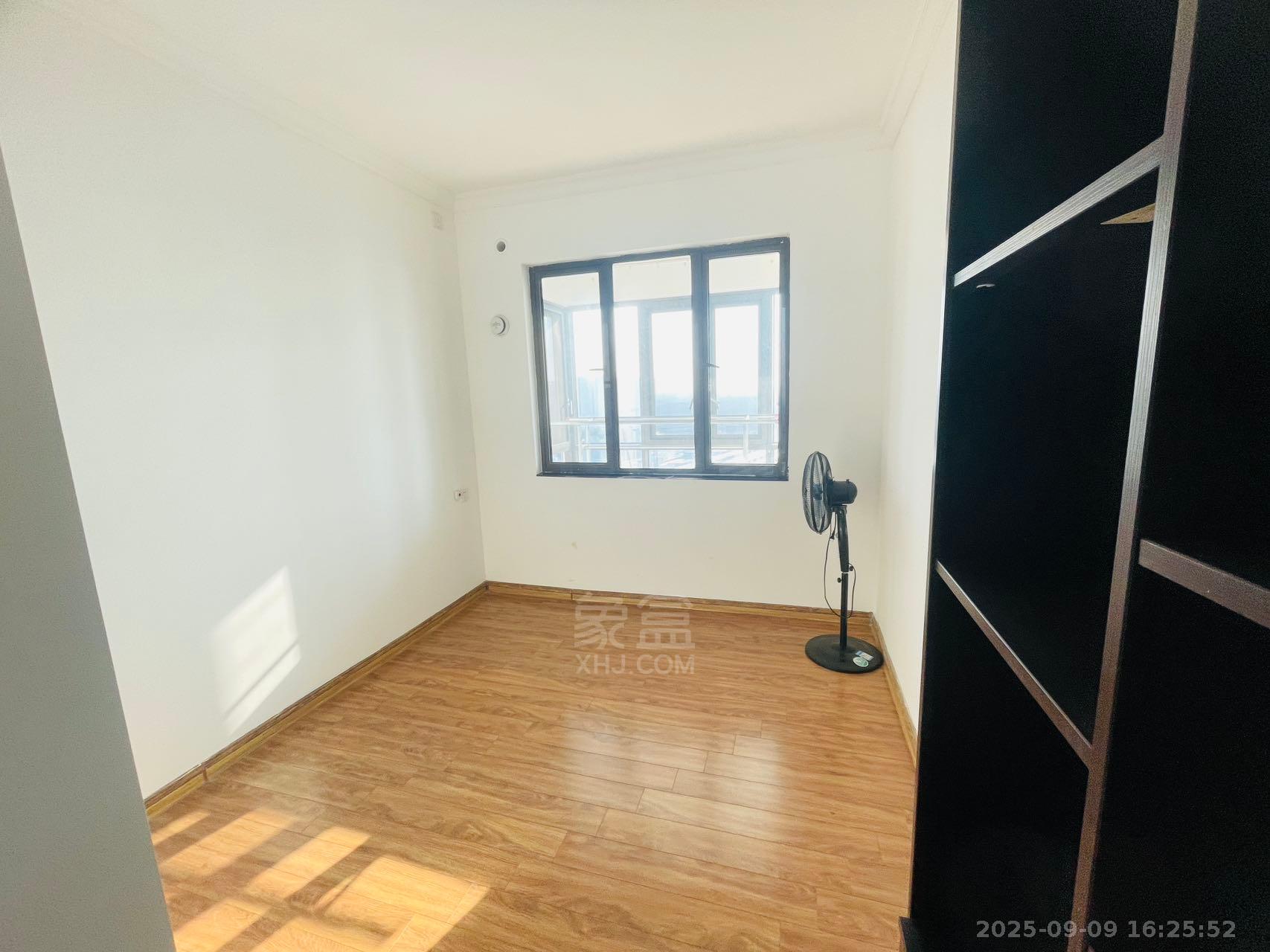 天元区碧桂园 4室2厅2卫 2300.0元/月 天元区碧桂园 4室2厅2卫 2300.0元/月室内图