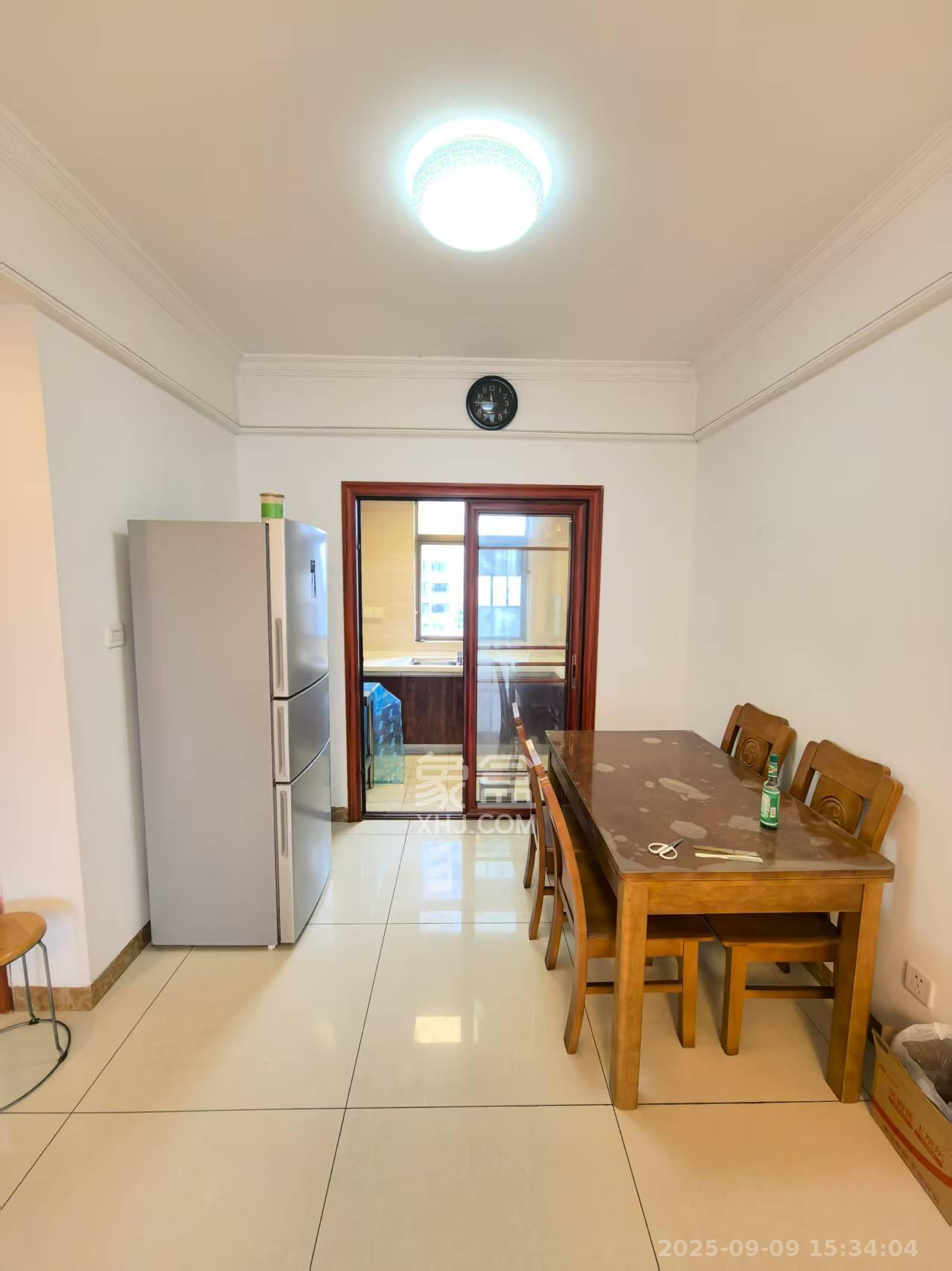 江山帝景哈佛  3室2厅2卫    2100.0元/月室内图