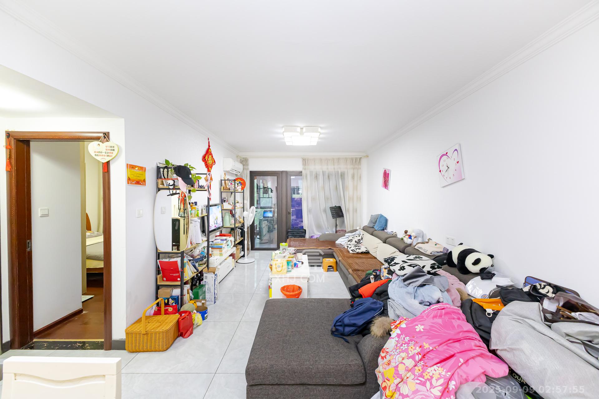 时代倾城三期  1室0厅0卫    54.0万客厅