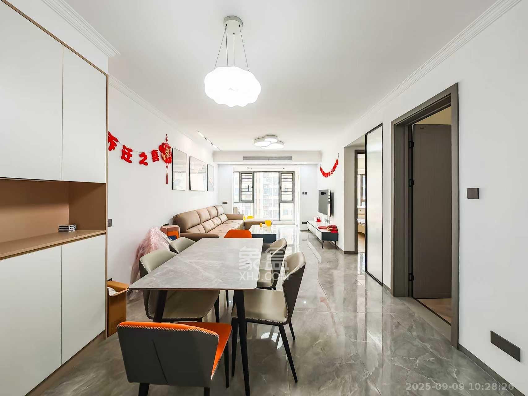 恒基旭辉湖山赋 3室2厅1卫 2500.0元/月 恒基旭辉湖山赋 3室2厅1卫 2500.0元/月室内图