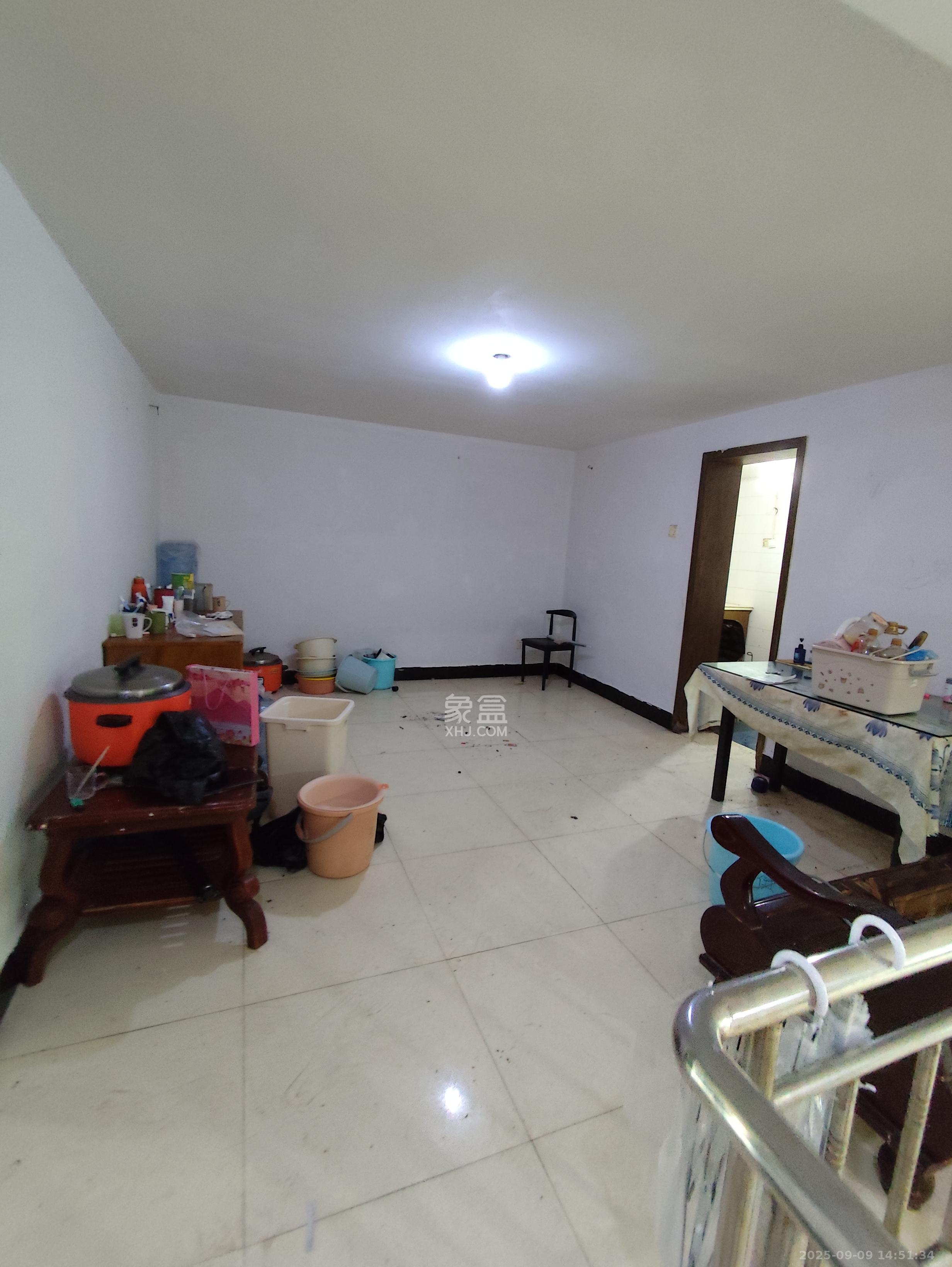 民基大厦  2室2厅1卫    2200.0元/月室内图