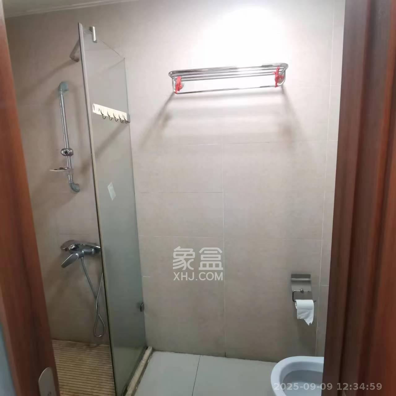 万科金域蓝湾 4室1厅1卫 2000.0元/月 万科金域蓝湾 4室1厅1卫 2000.0元/月室内图