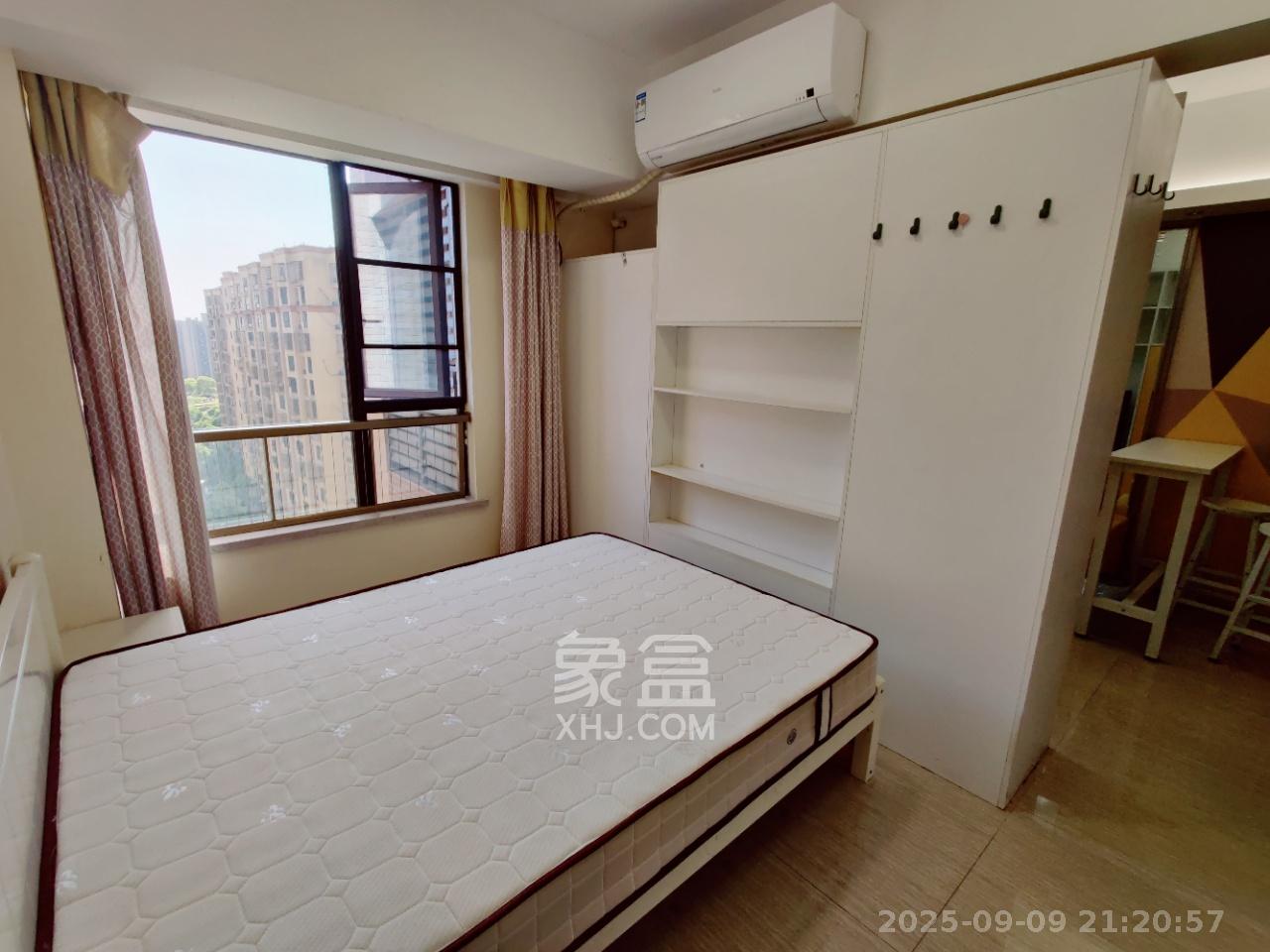 奥林匹克花园贡院三期  1室1厅1卫    1400.0元/月 奥林匹克花园贡院三期  1室1厅1卫    1400.0元/月室内图