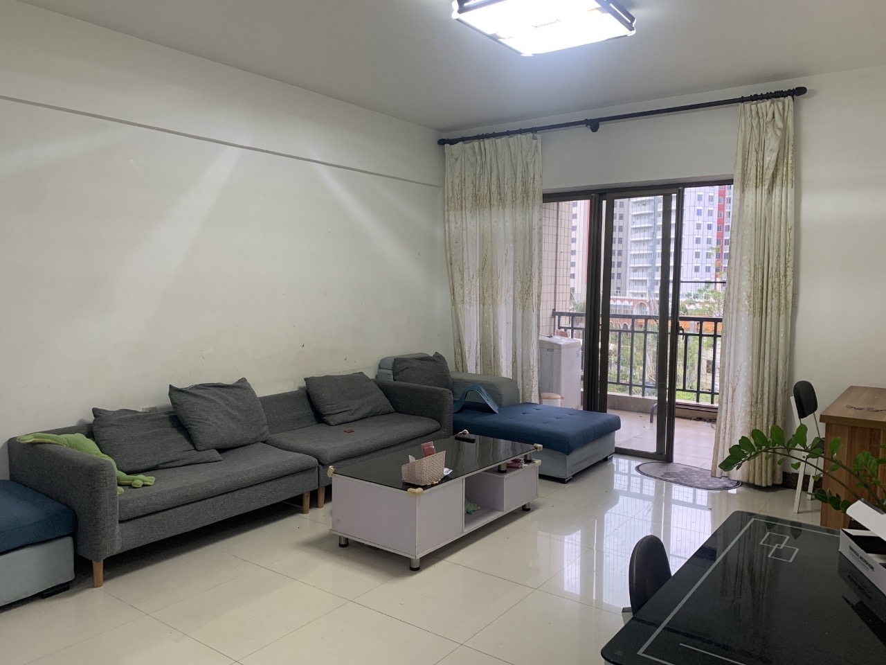 世代雅居  2室1厅1卫    2500.0元/月 世代雅居  2室1厅1卫    2500.0元/月室内图