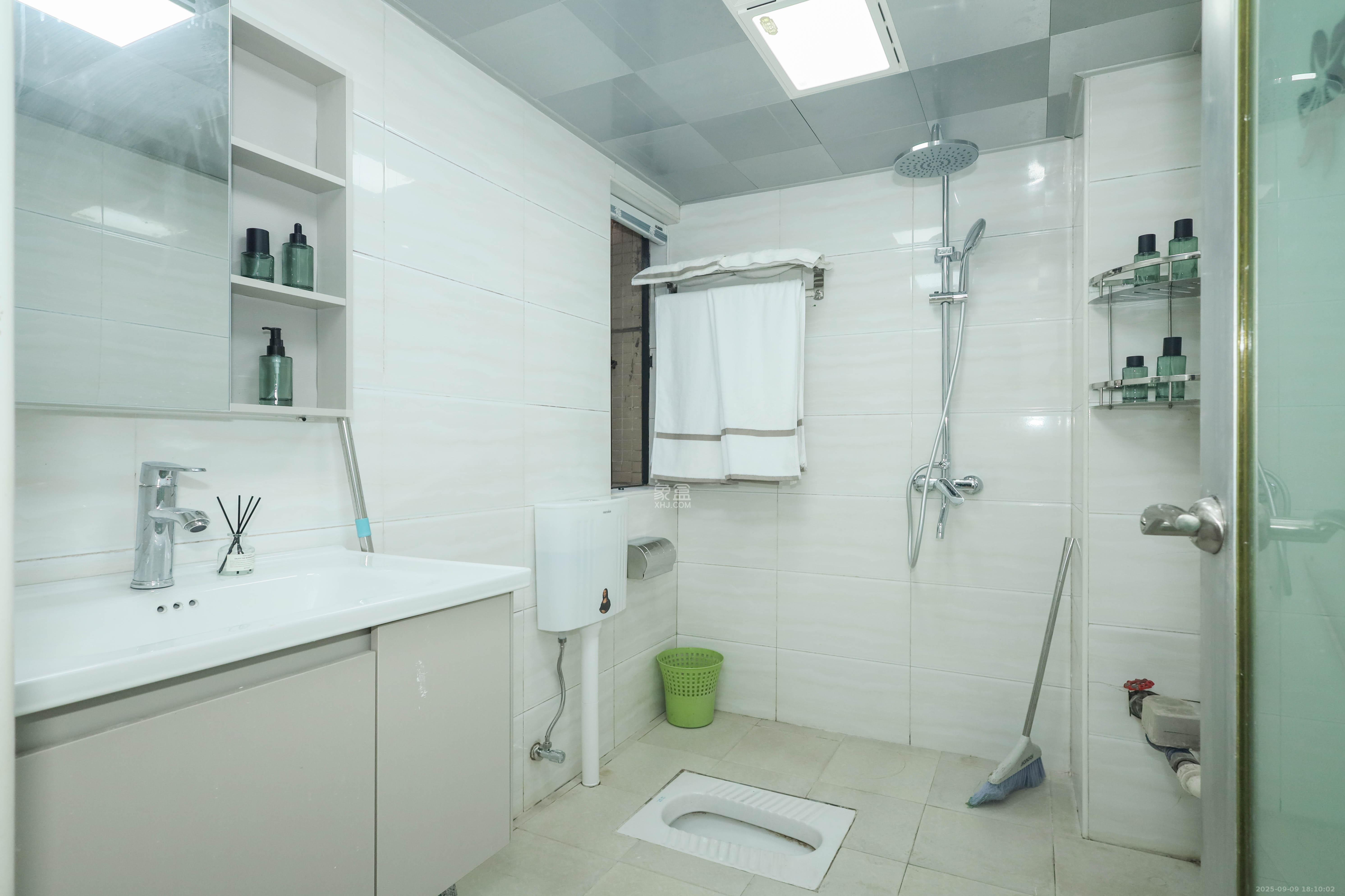 保利麓谷林语A区  3室1厅1卫    73.0万卫生间