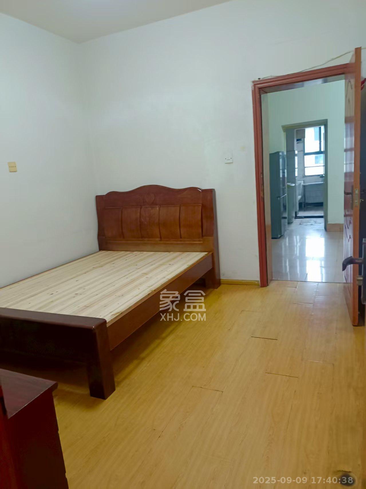 伍家岭电信局  2室1厅1卫    1300.0元/月 伍家岭电信局  2室1厅1卫    1300.0元/月室内图