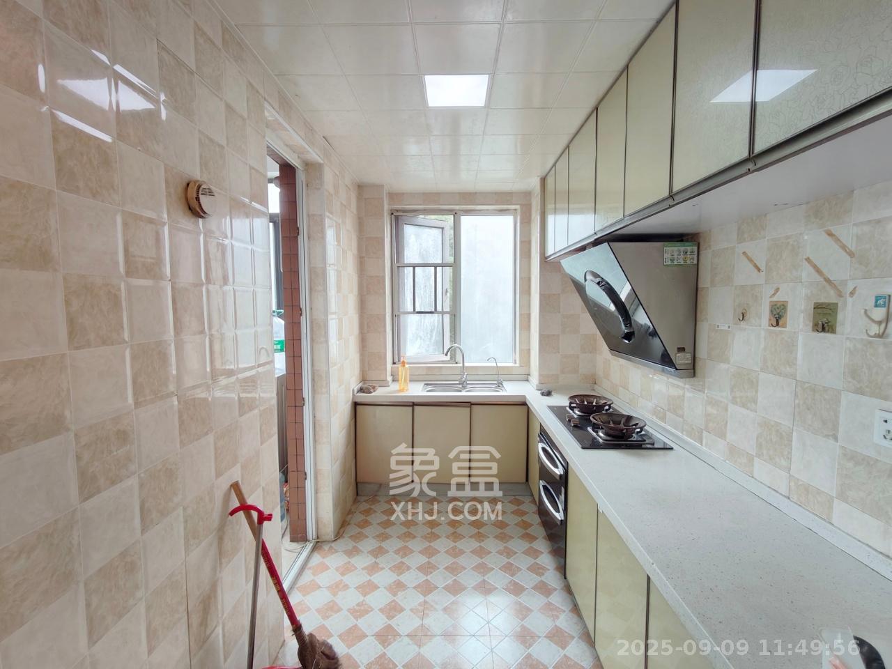 联美品格  3室2厅2卫    2600.0元/月室内图