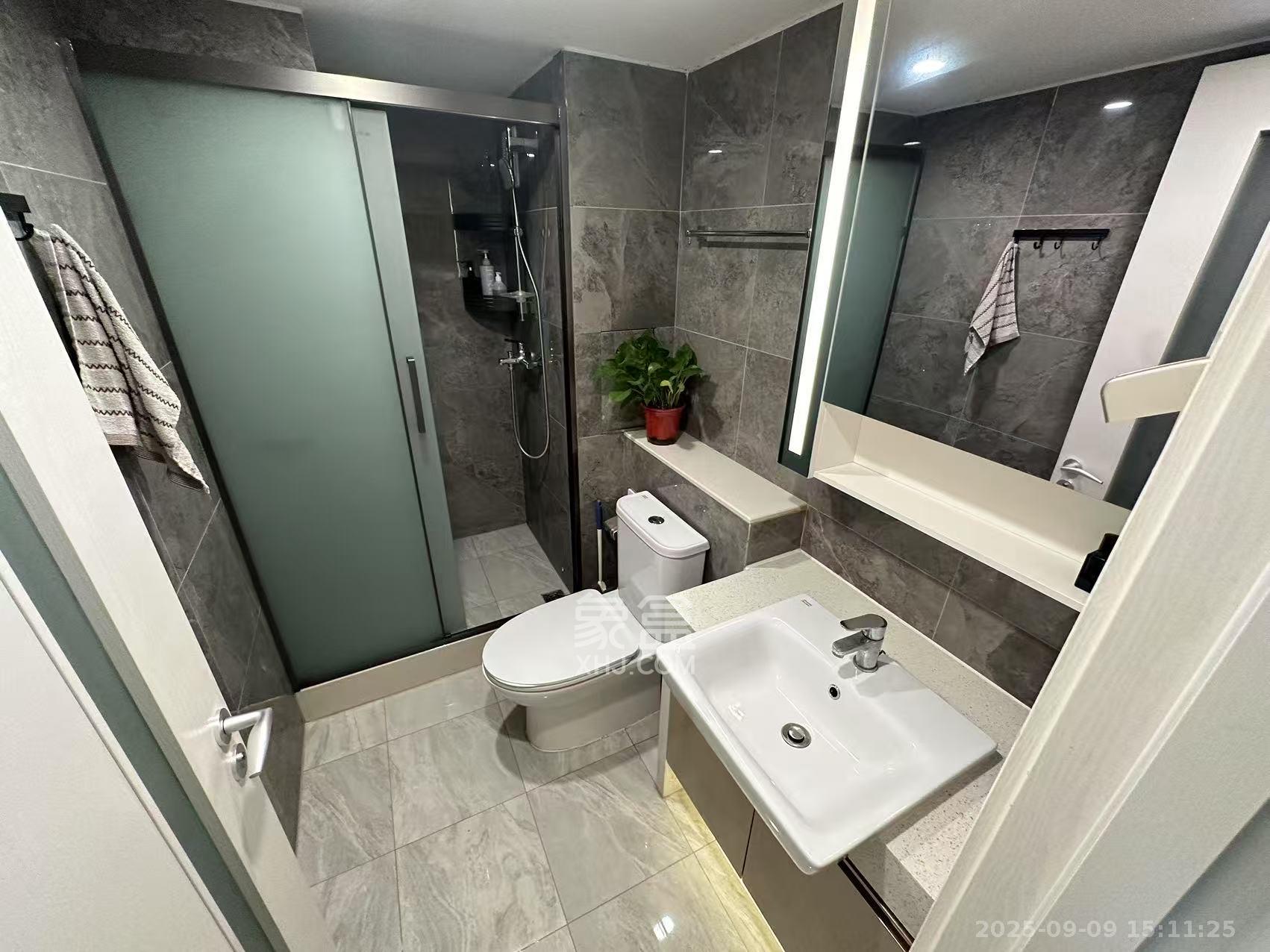 华远华时代 2室2厅1卫 3200.0元/月 华远华时代 2室2厅1卫 3200.0元/月室内图