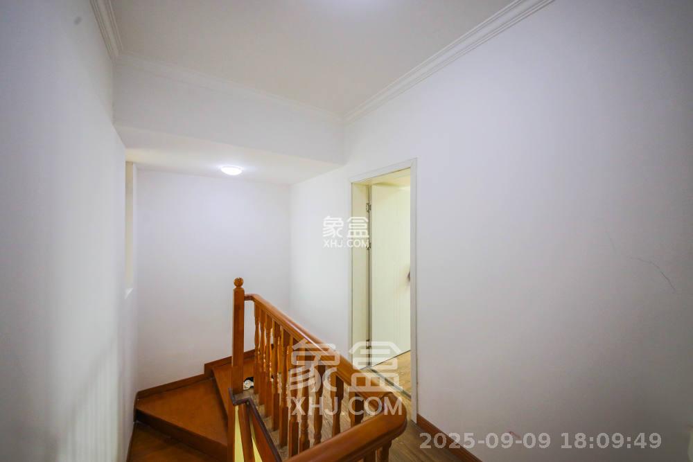 湘府东苑  2室2厅1卫    2700.0元/月室内图