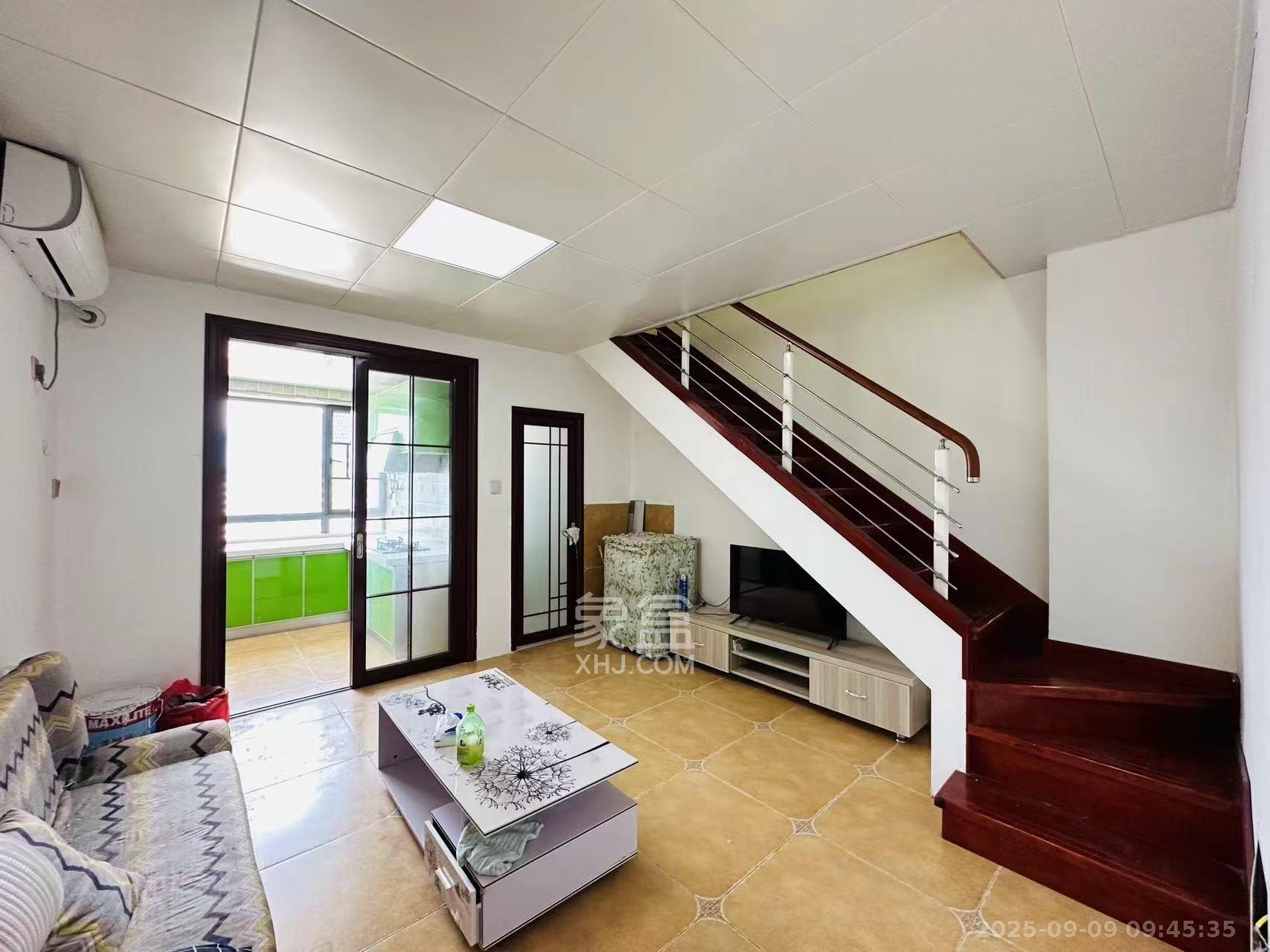 泰龙华府  2室1厅1卫    1600.0元/月 泰龙华府  2室1厅1卫    1600.0元/月室内图