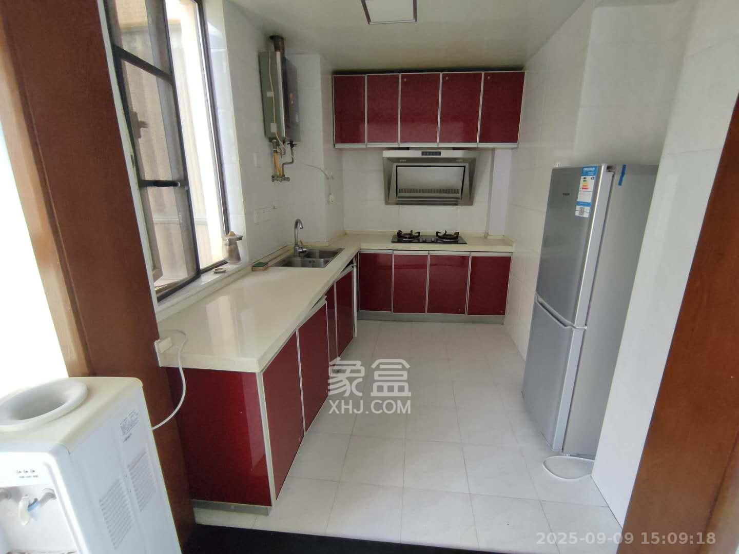 长房时代城  3室2厅1卫   2700.00元/月室内图