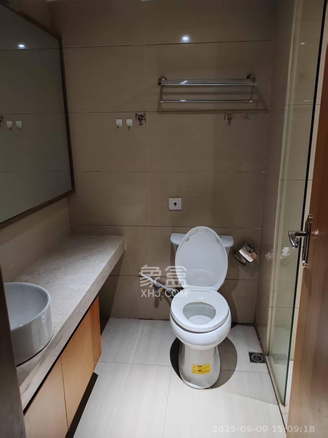 五一钻界 1室1厅1卫 2700.0元/月 五一钻界 1室1厅1卫 2700.0元/月室内图