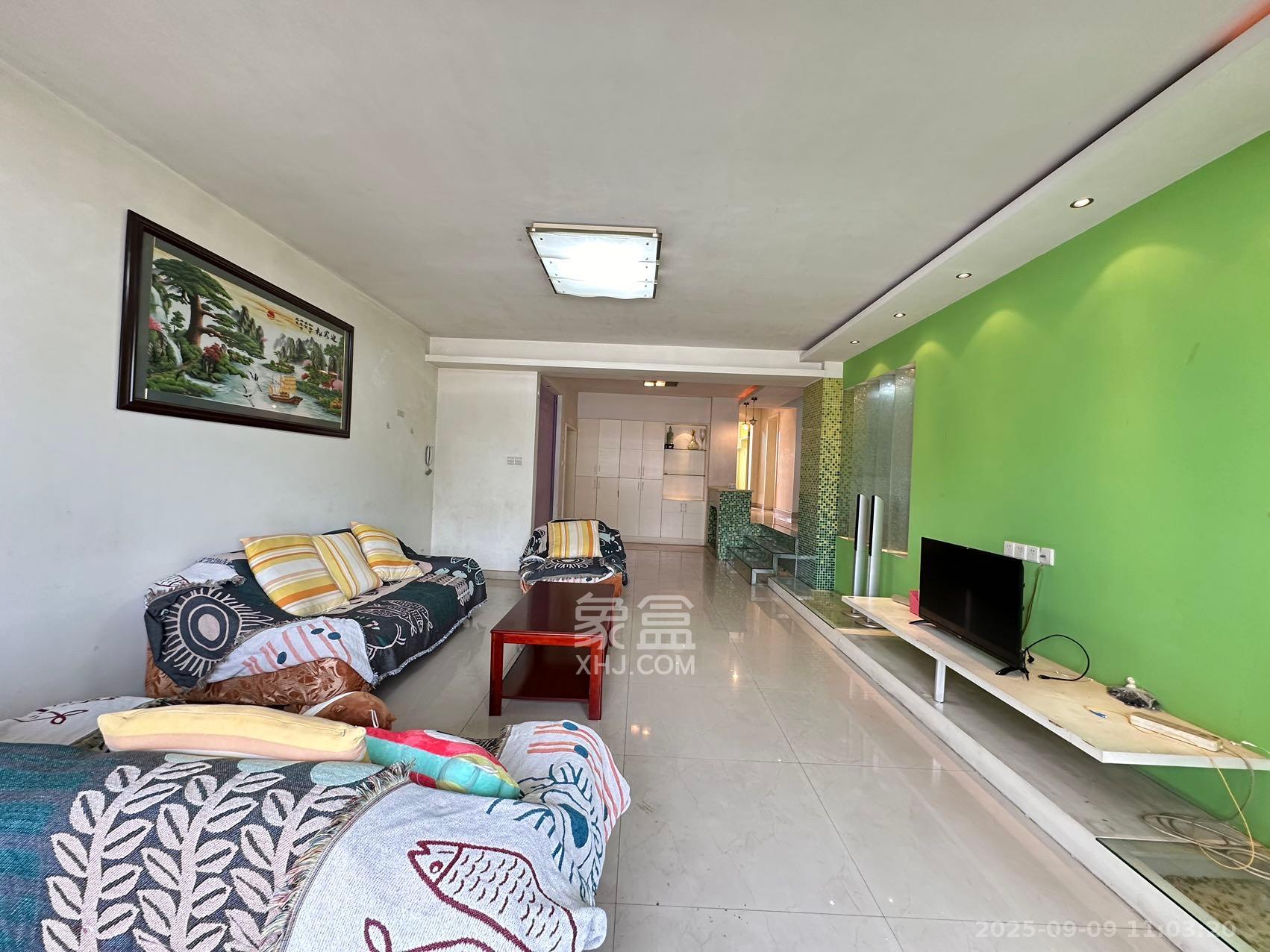 南湖嘉园  3室2厅2卫    2700.0元/月 南湖嘉园  3室2厅2卫    2700.0元/月