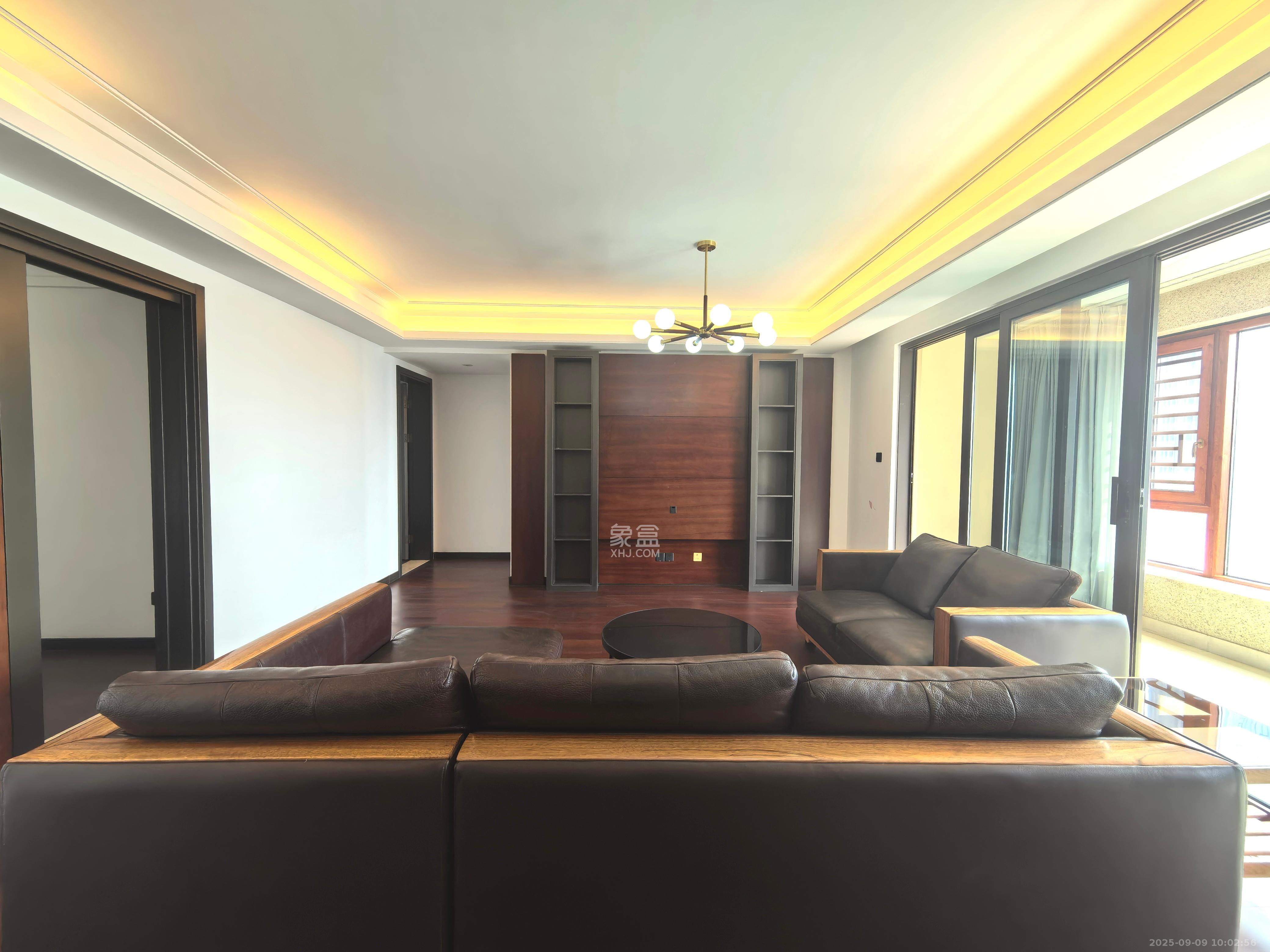 万科紫台 4室2厅2卫 6500.0元/月 万科紫台 4室2厅2卫 6500.0元/月室内图